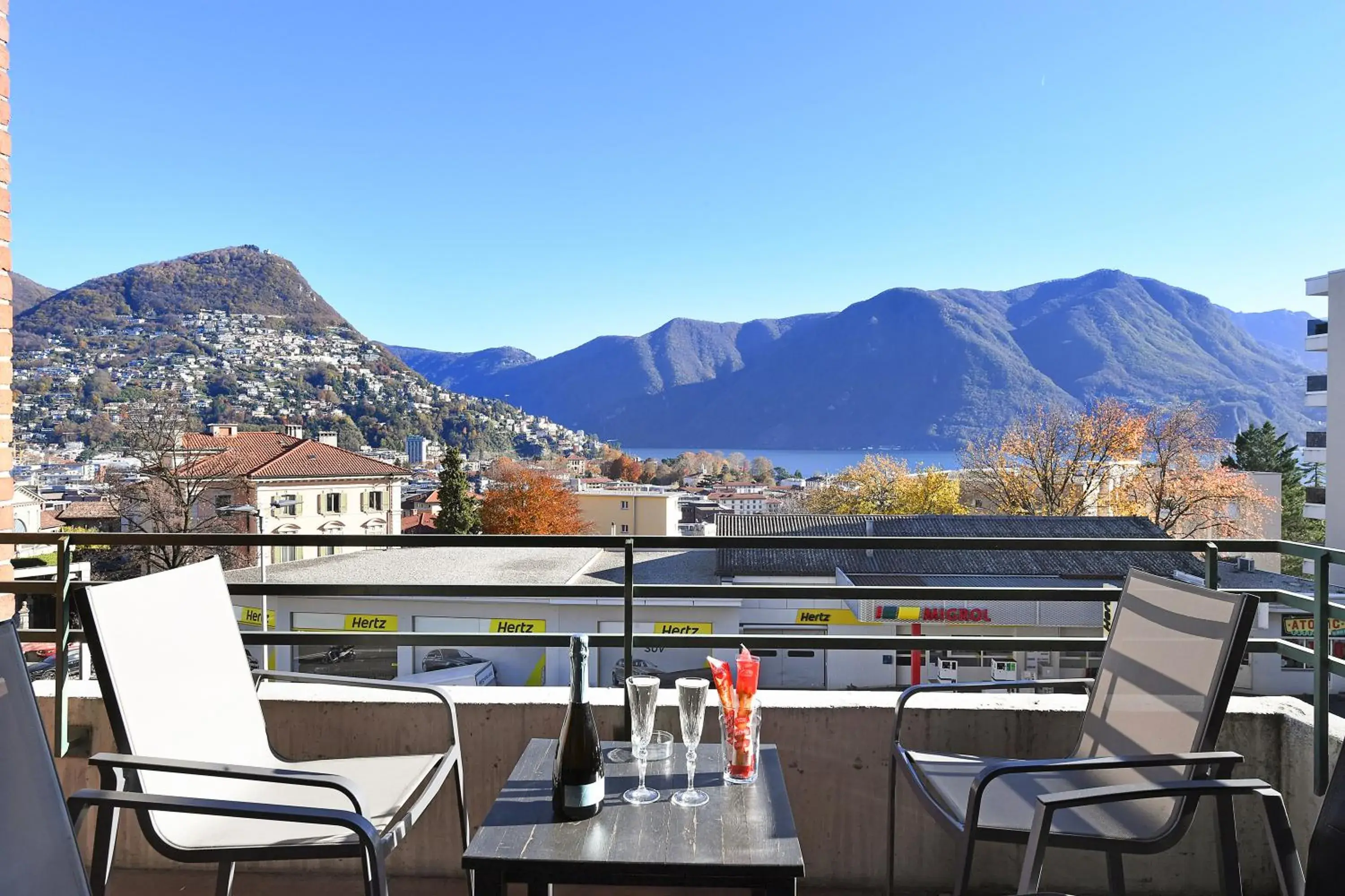 Santiago Home - Happy Rentals Santiago Home - Happy Rentals