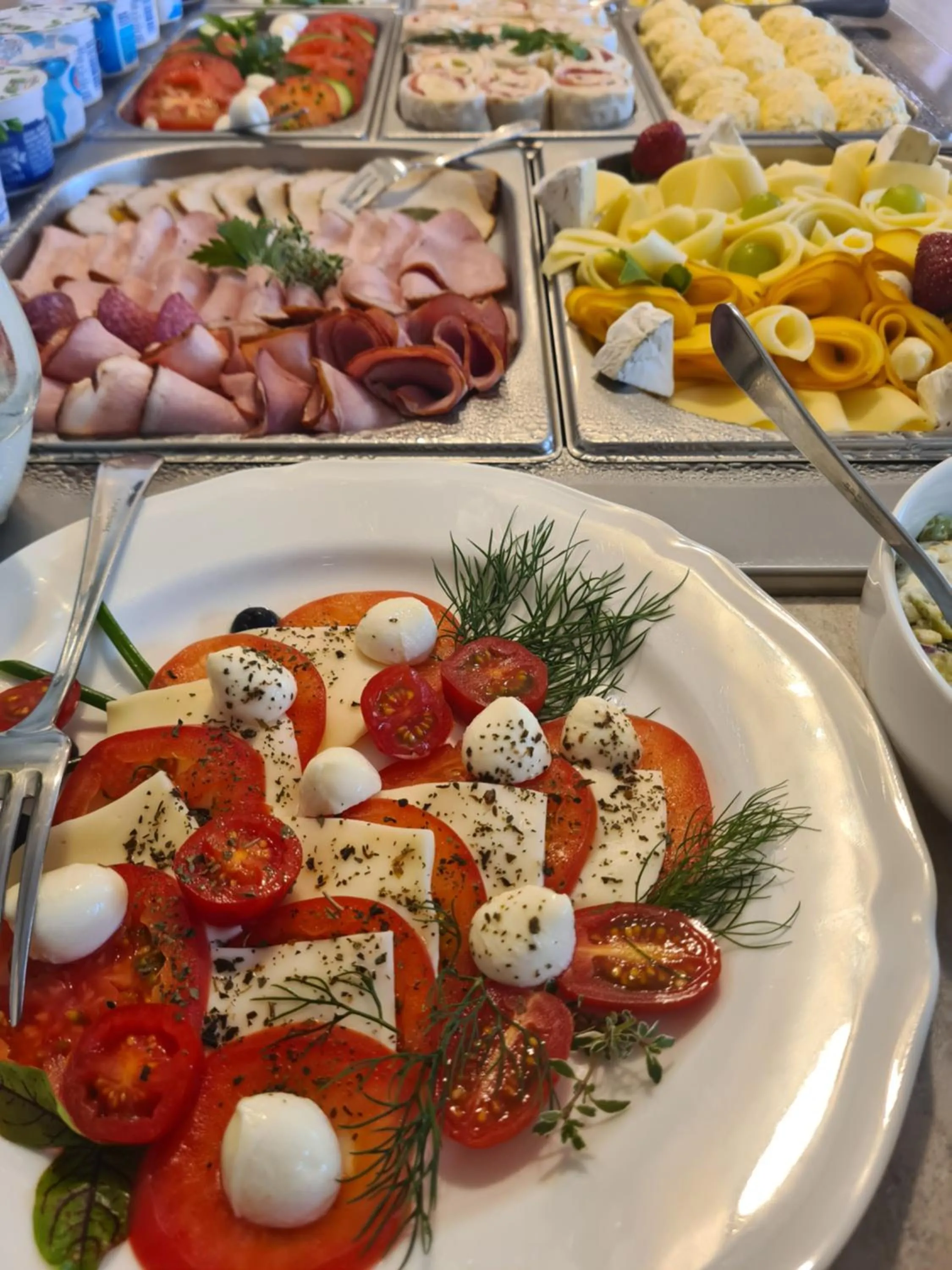 Buffet breakfast in Hotel & Restauracja Timberland