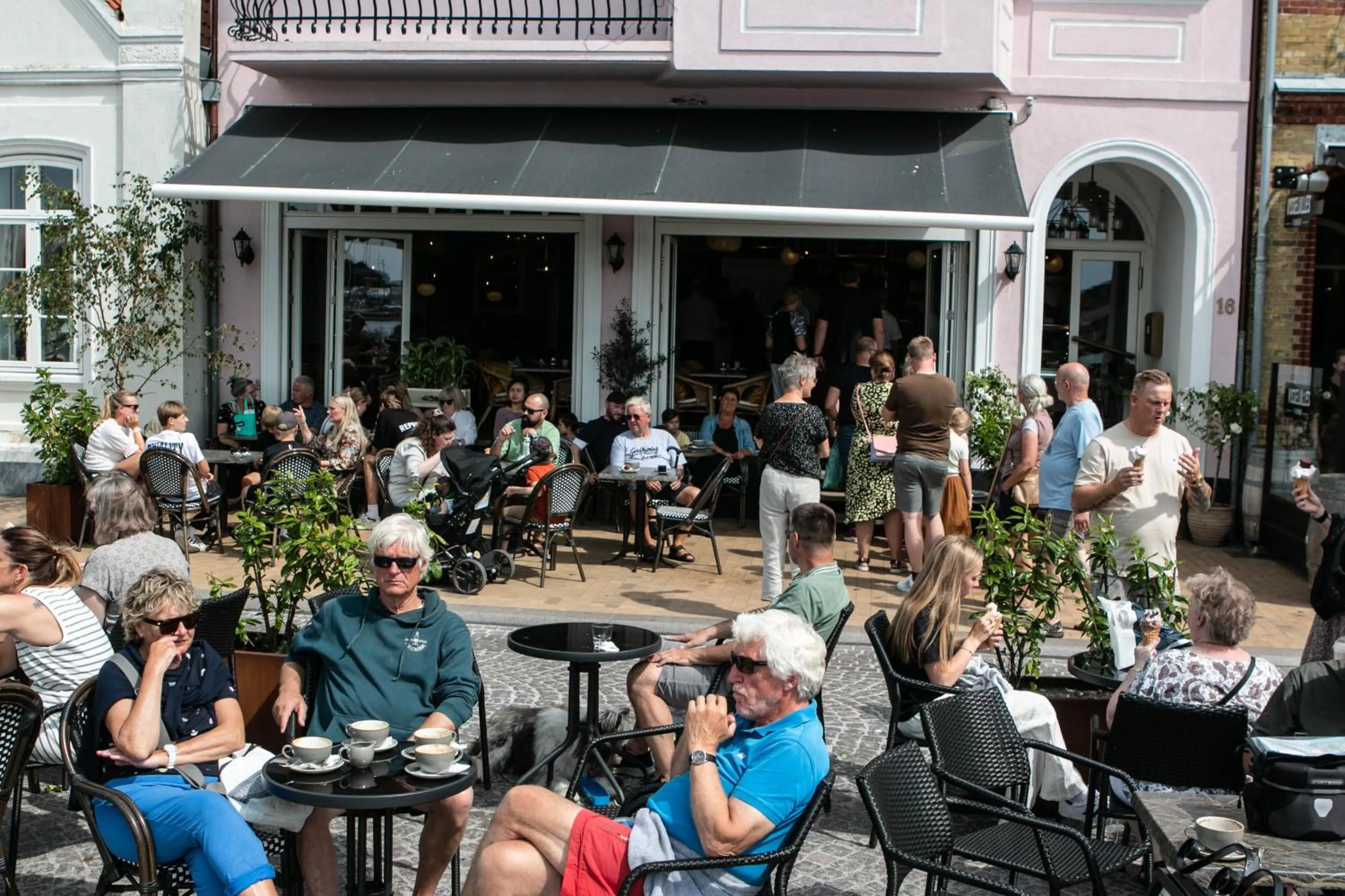 group of guests in Hotel Sønderborg Kaserne