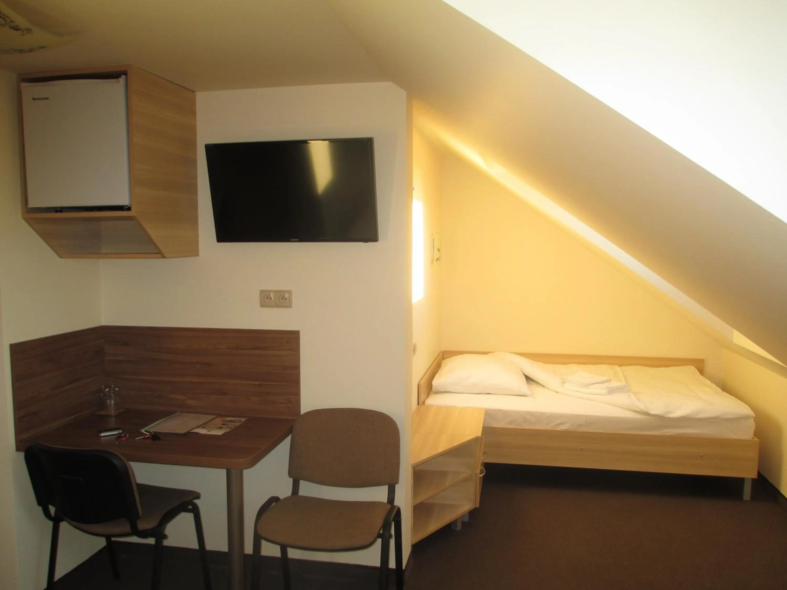 Photo of the whole room, Bed in Cubus-Beskidy