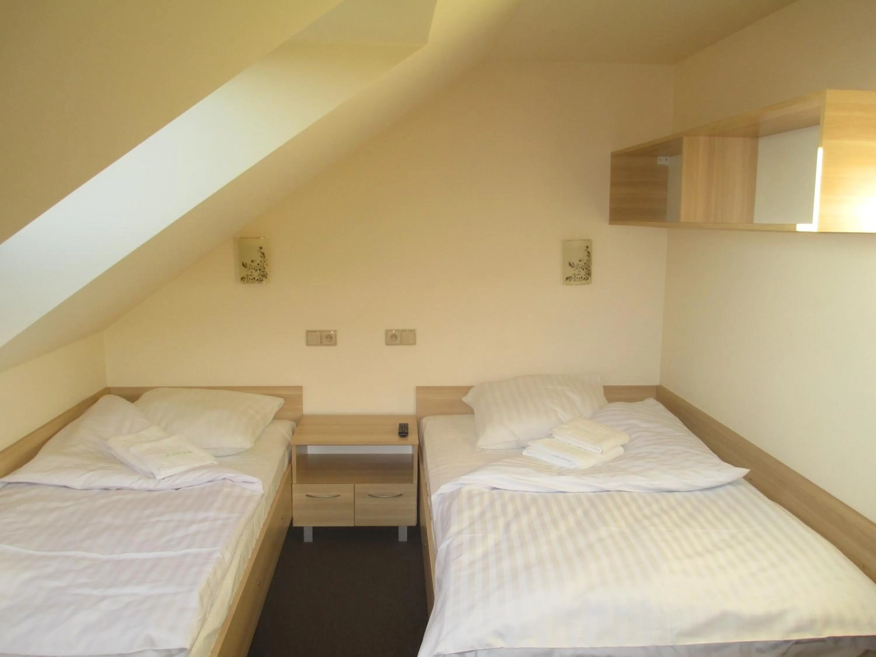 Photo of the whole room, Bed in Cubus-Beskidy