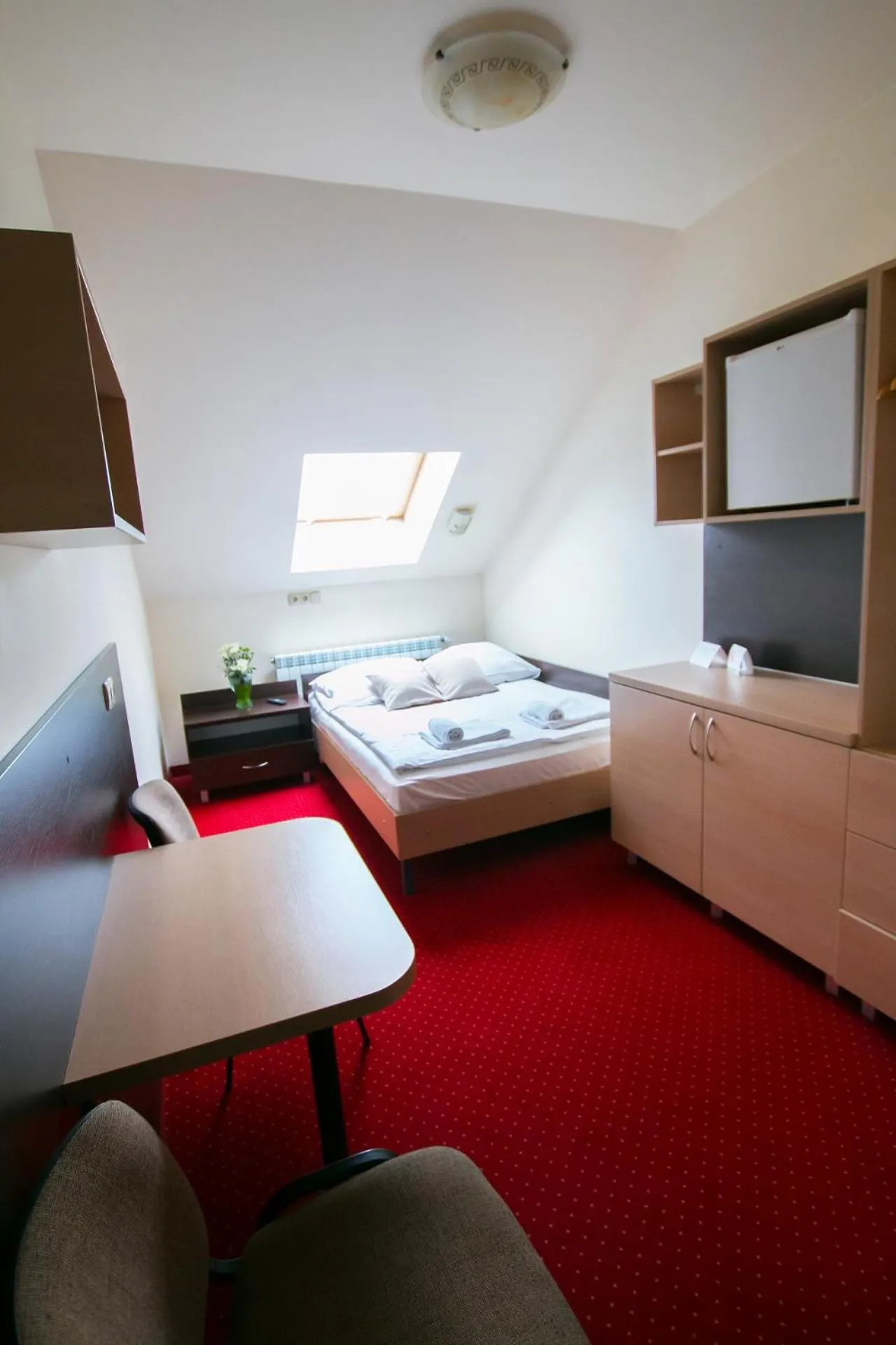 Photo of the whole room, Bed in Cubus-Beskidy