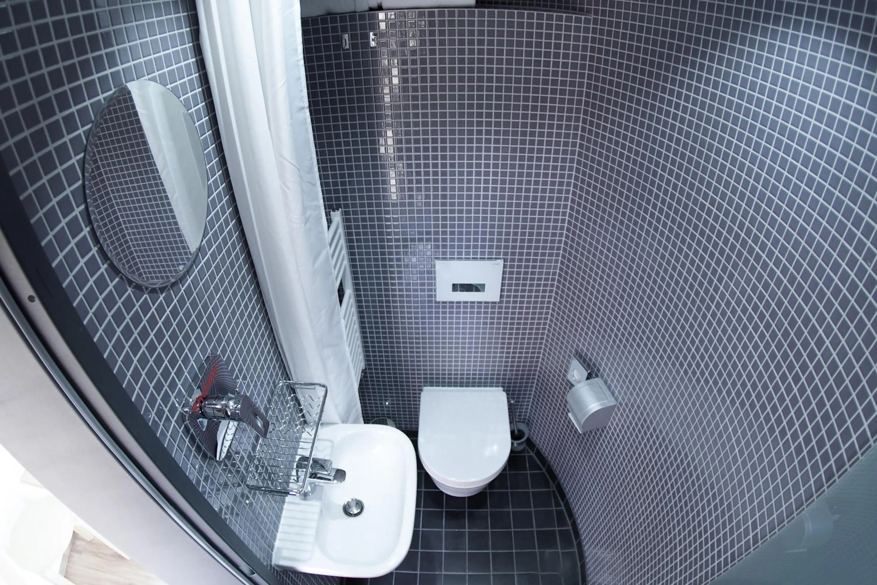 Shower in slube am Stadthafen Neustrelitz