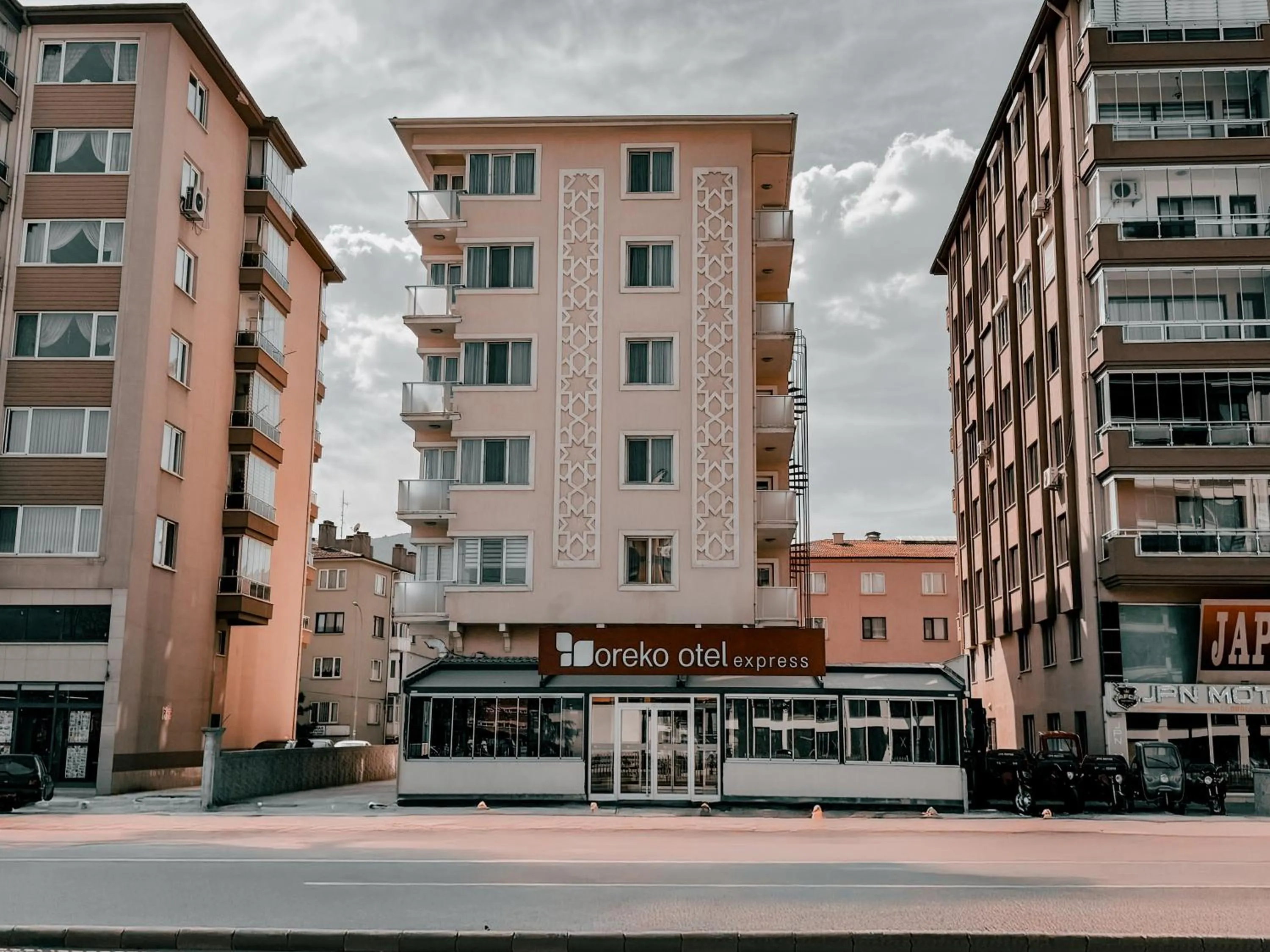 Property building in Oreko Express