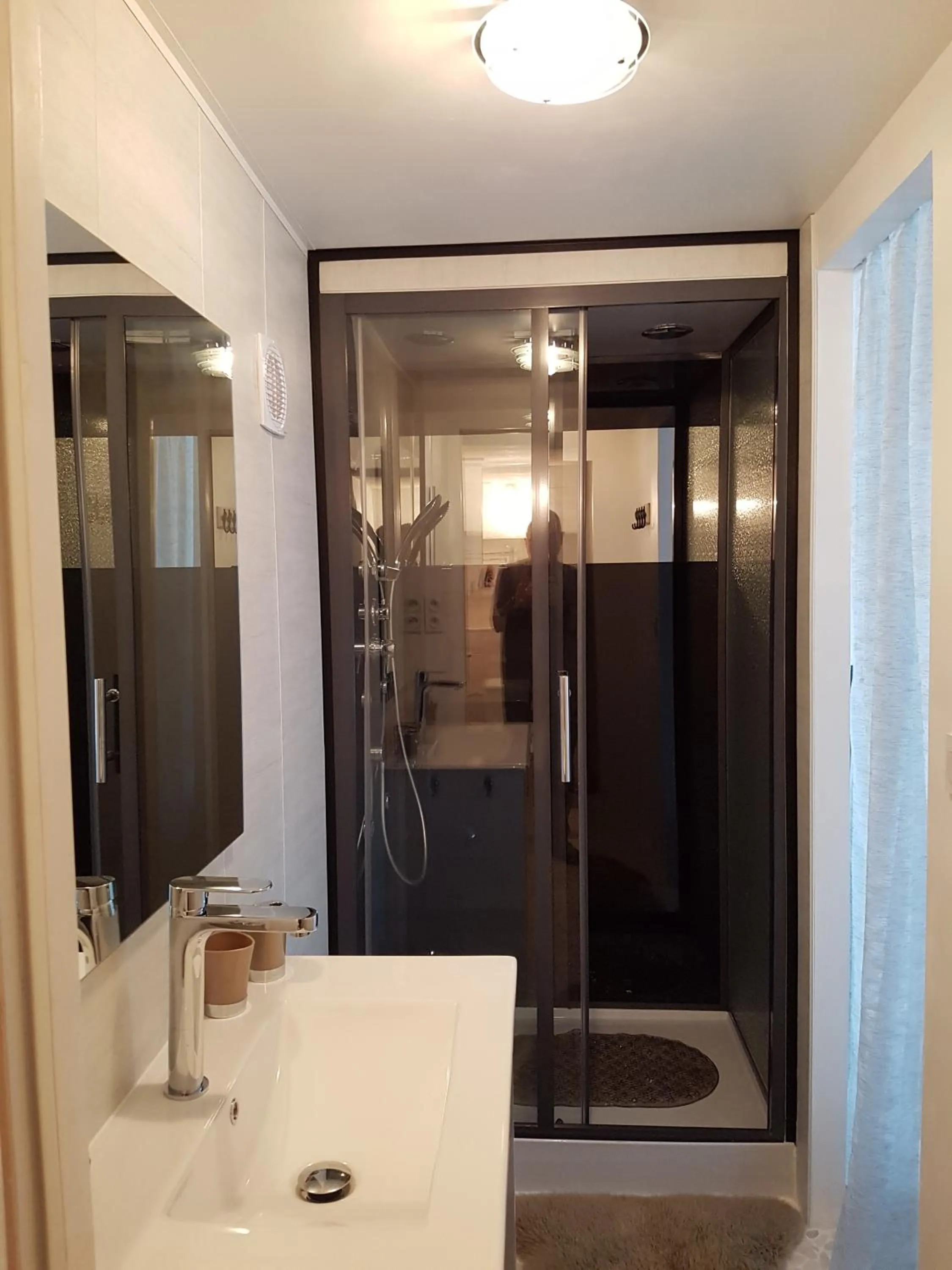 Breakfast in La Perle De Frayssinet-Le-Gélat - Chambre d'Hôtes - B&B