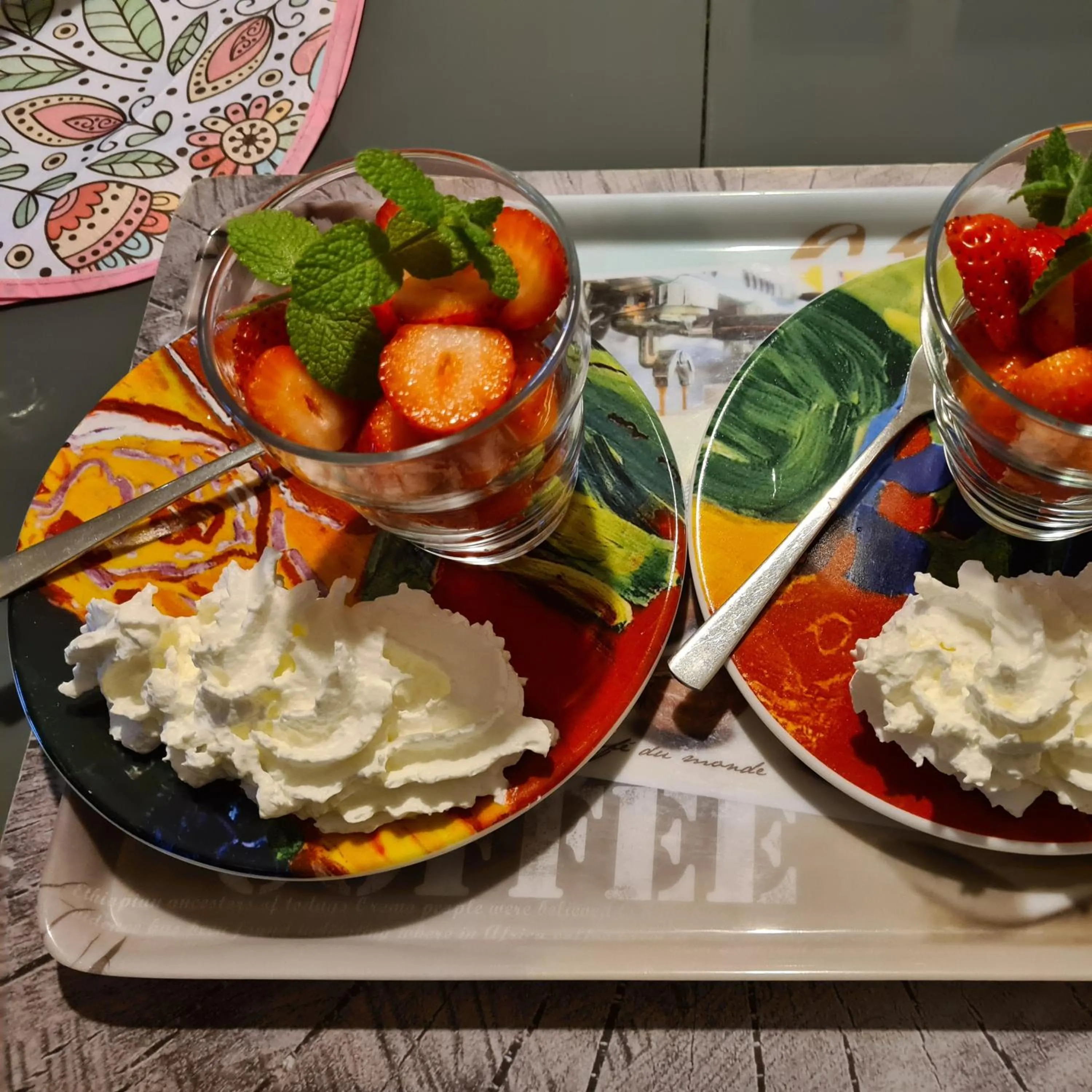 Food and drinks in La Perle De Frayssinet-Le-Gélat - Chambre d'Hôtes - B&B