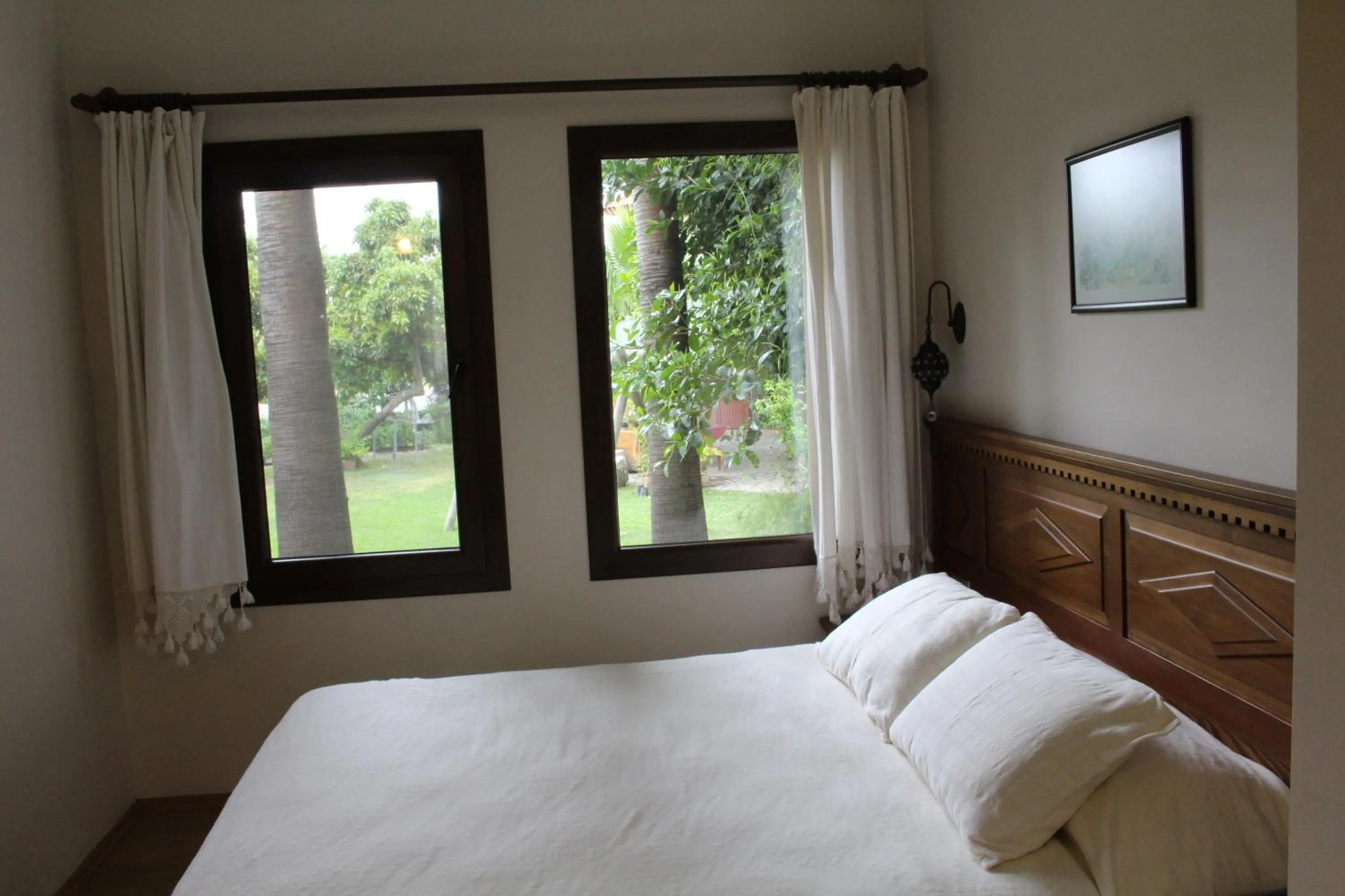 Bedroom, Bed in Nirvana Hotel