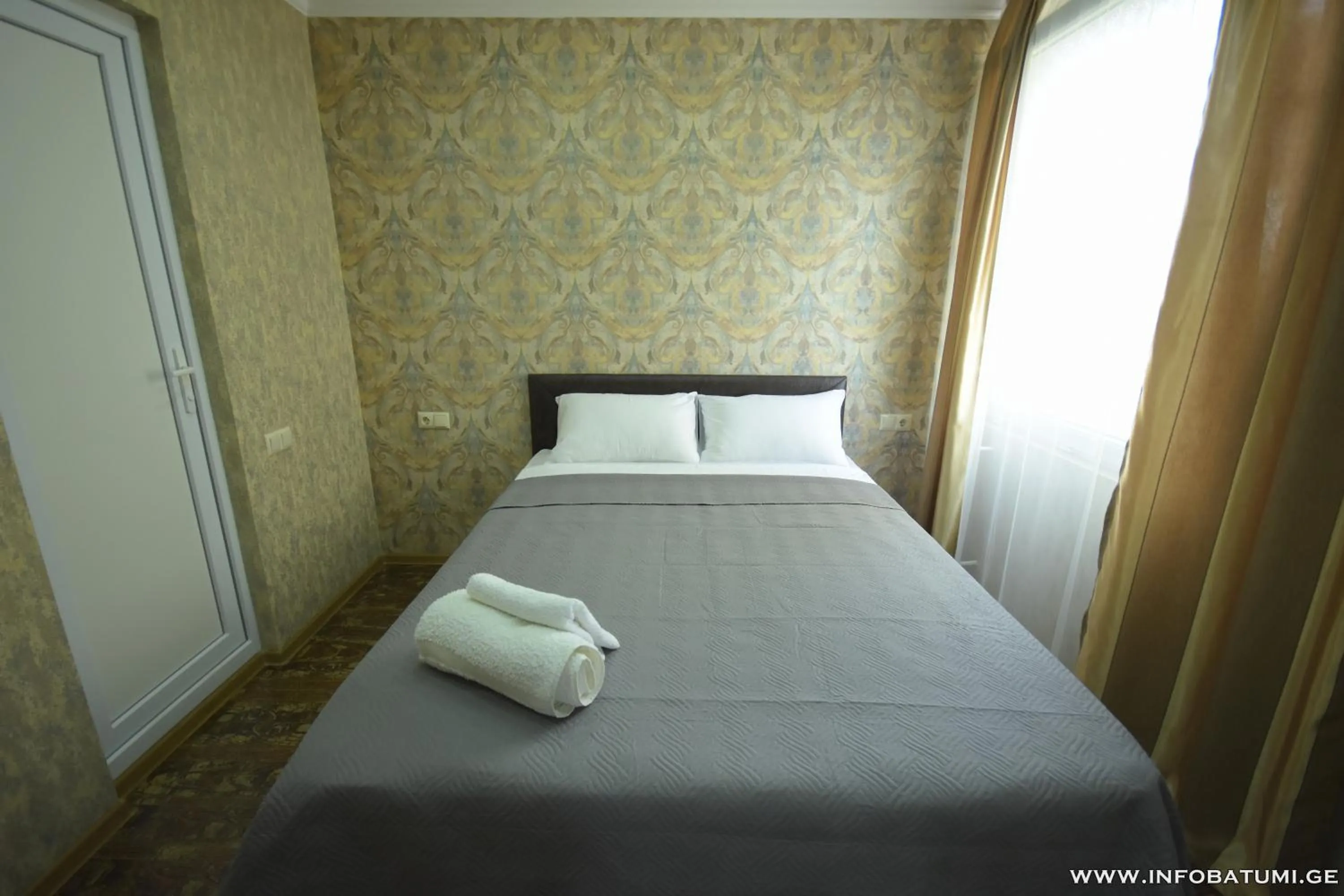 Bedroom, Bed in UNION