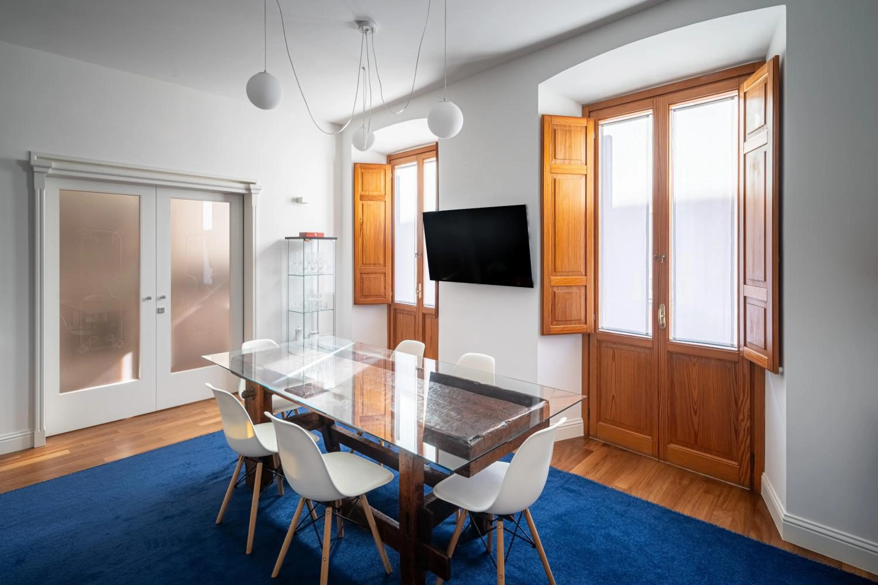 Communal lounge/ TV room in Marcus Suite