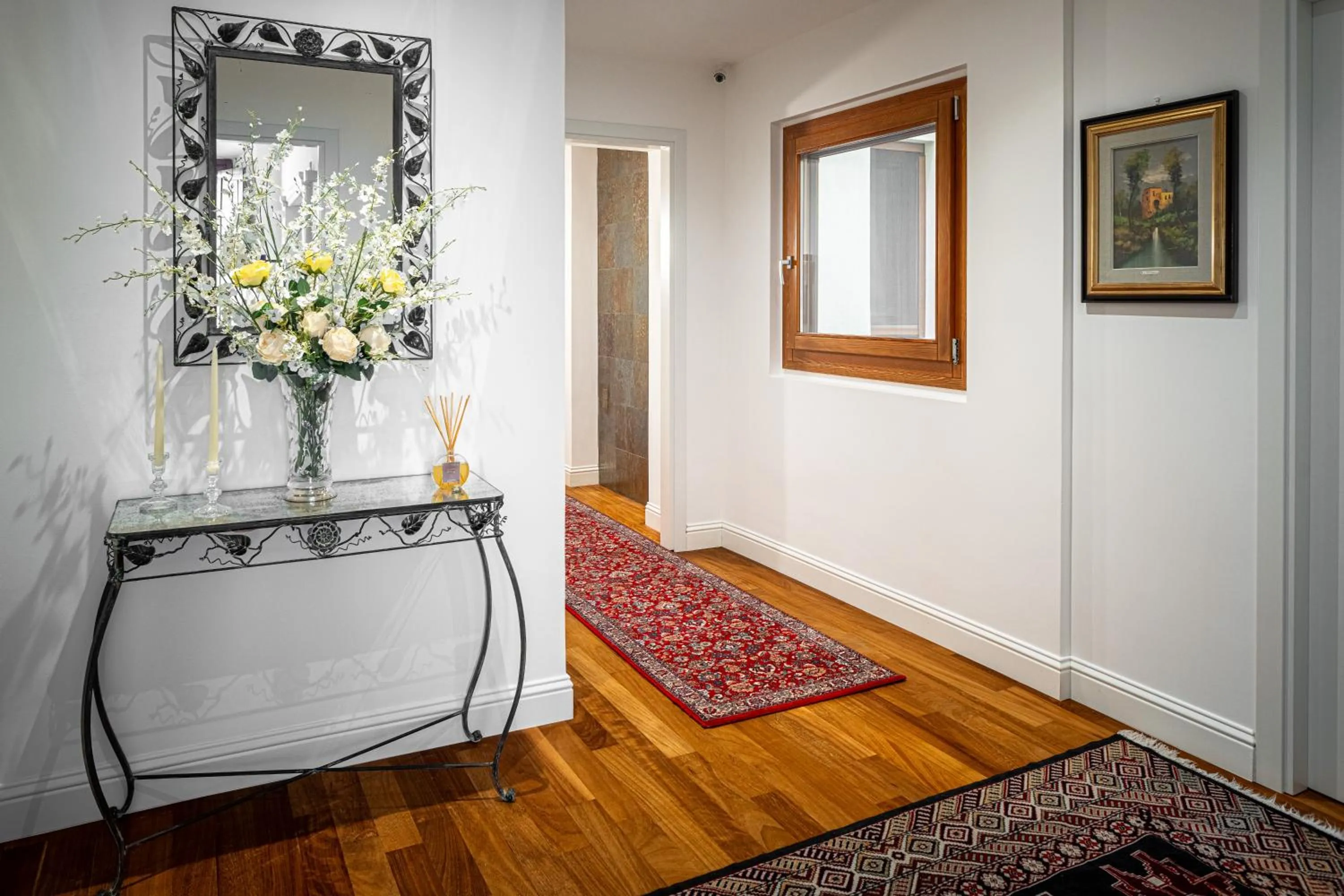 Facade/entrance in Marcus Suite