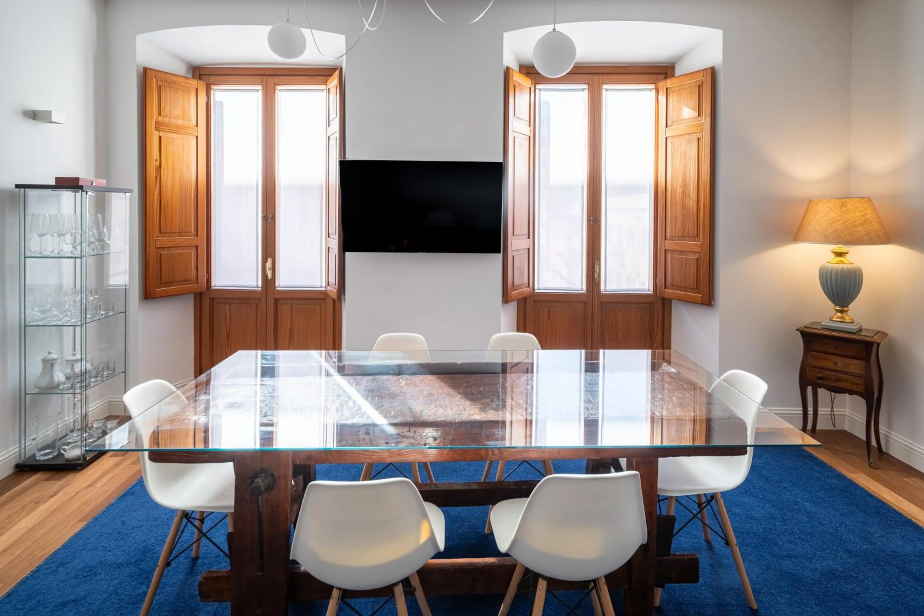 Communal lounge/ TV room in Marcus Suite