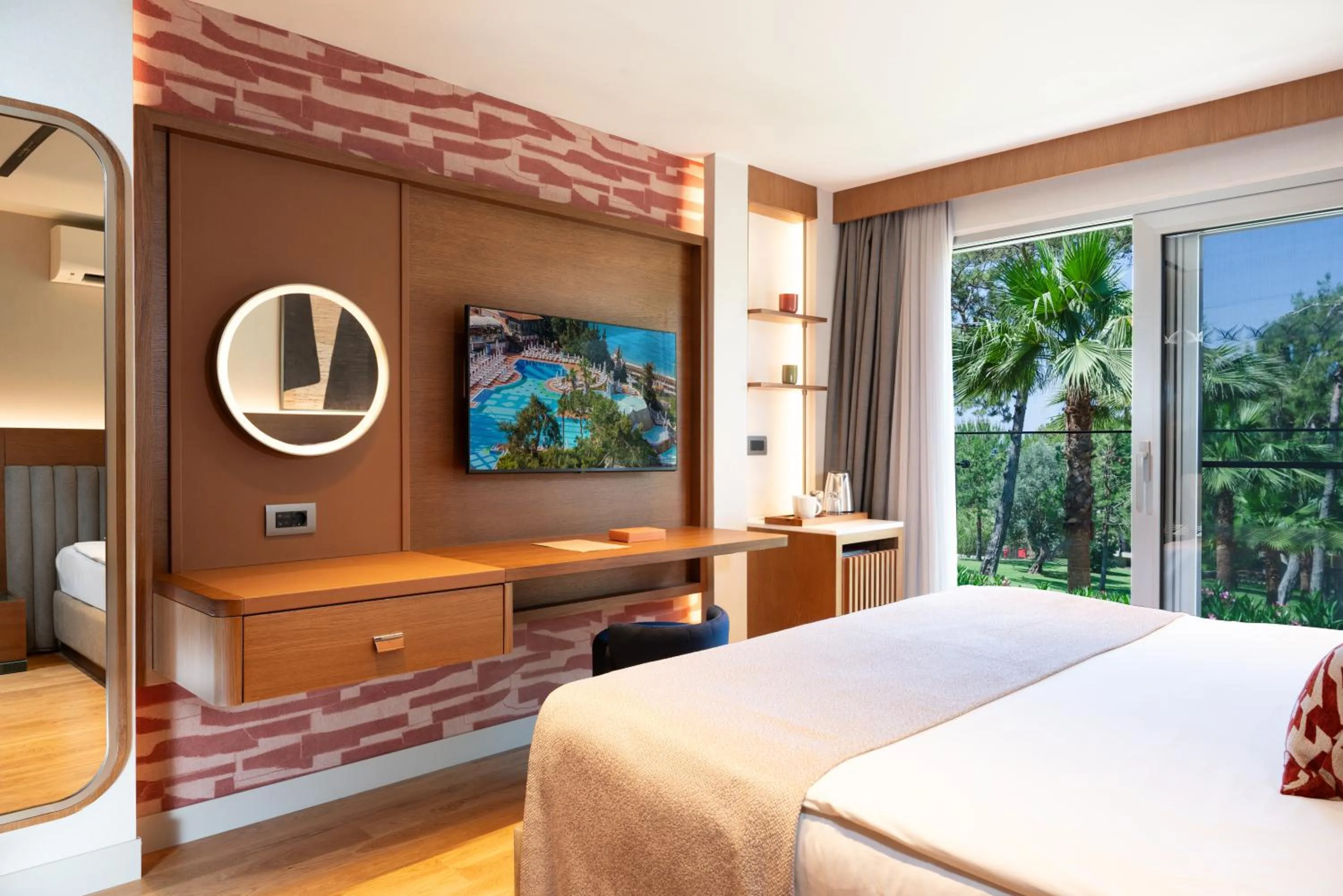 Evening entertainment, Bed in Liberty Lykia