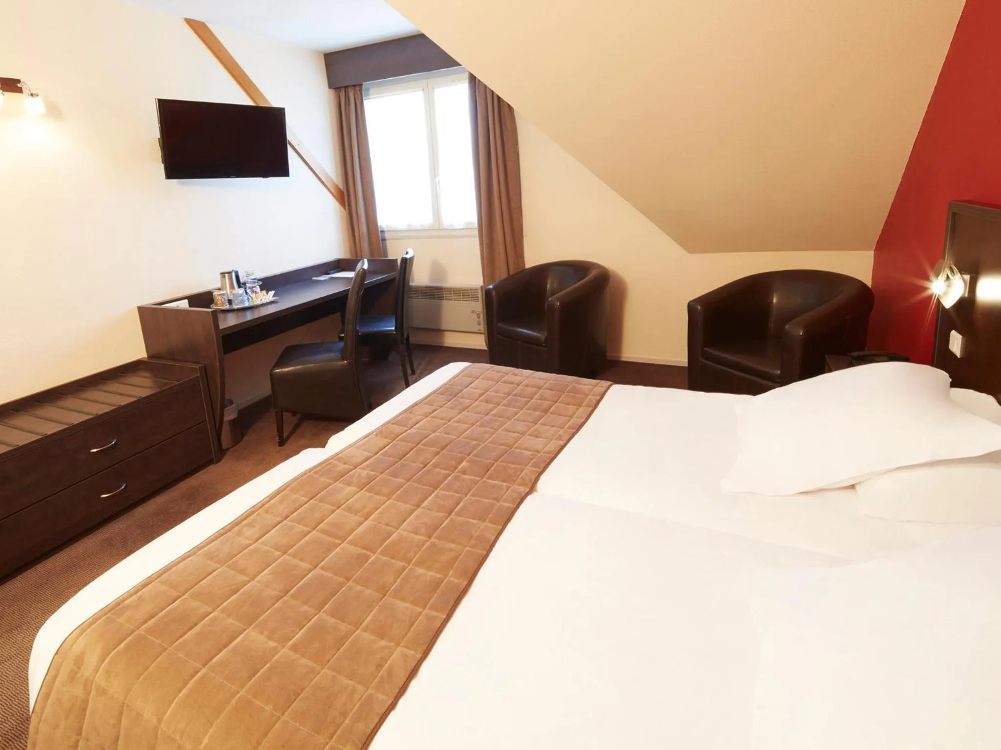 Bed in Kyriad Tours - Joué-Lès-Tours