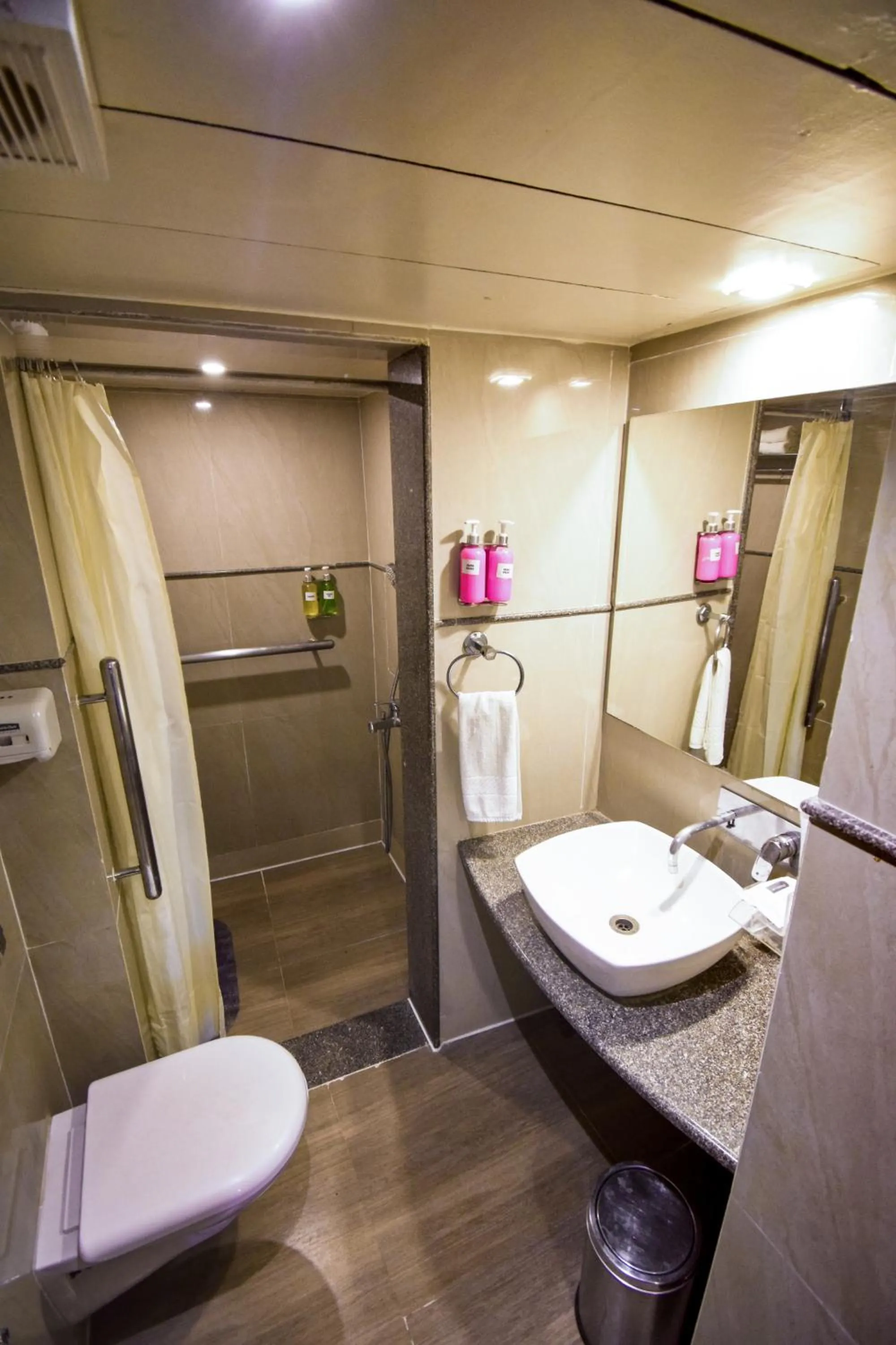 Bathroom in The Nagpur Ashok