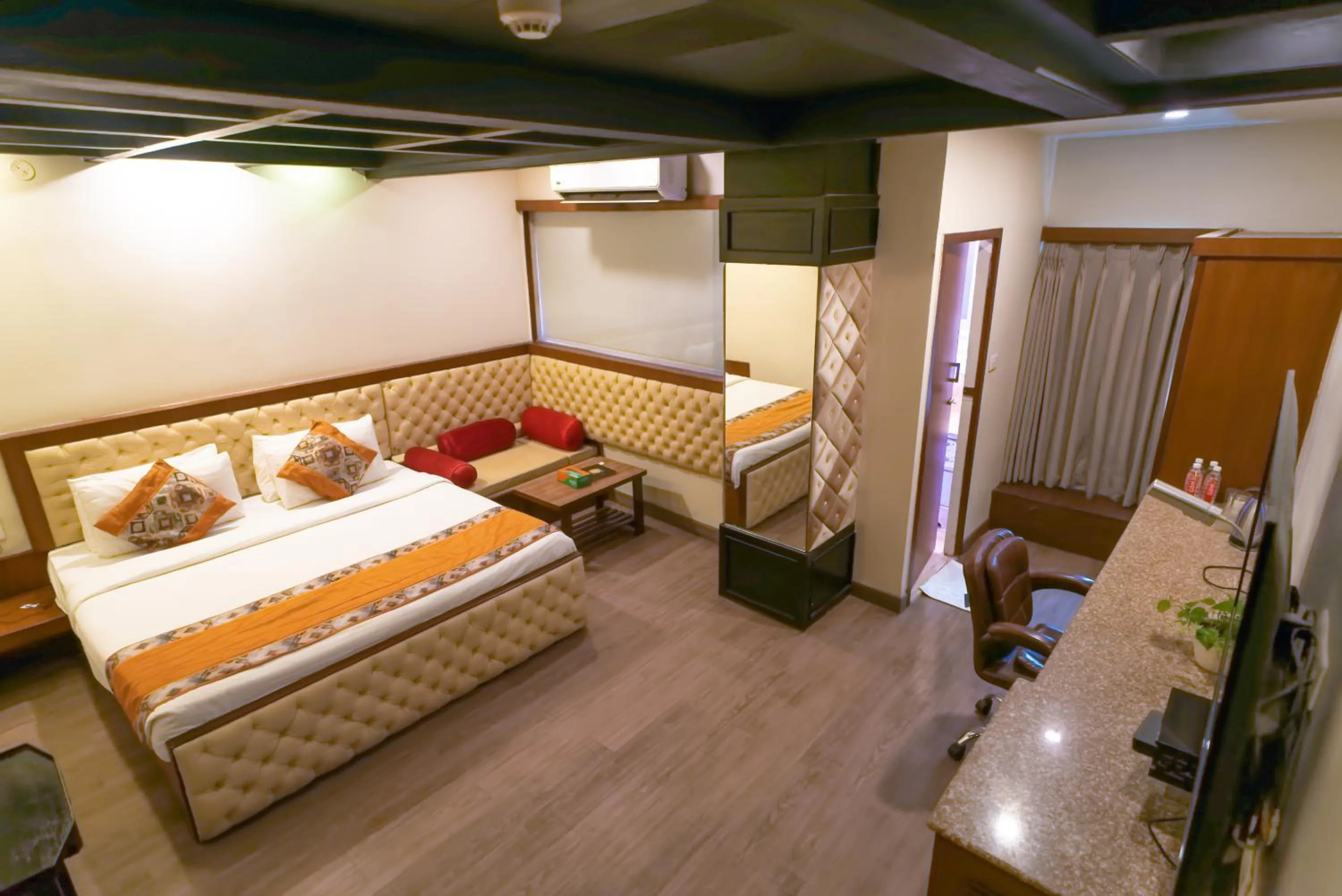 Bedroom, Bed in The Nagpur Ashok