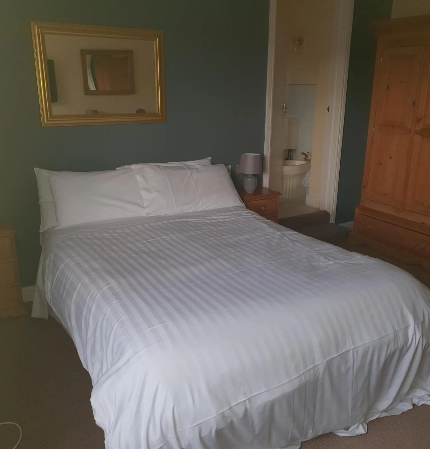Bed in Queensberry Arms Hotel