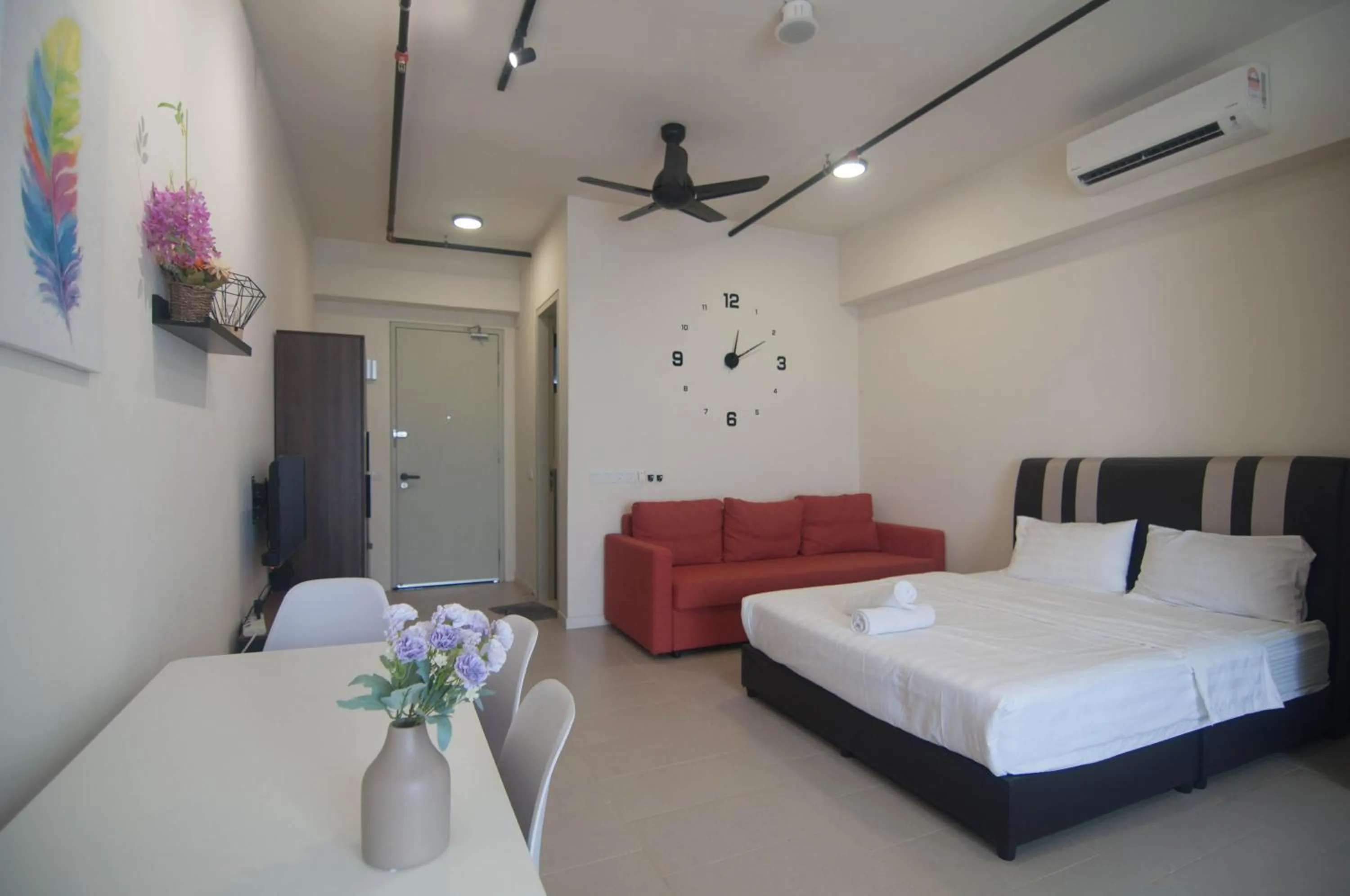 Bed in Tamarind Square Cyberjaya By IdealHub