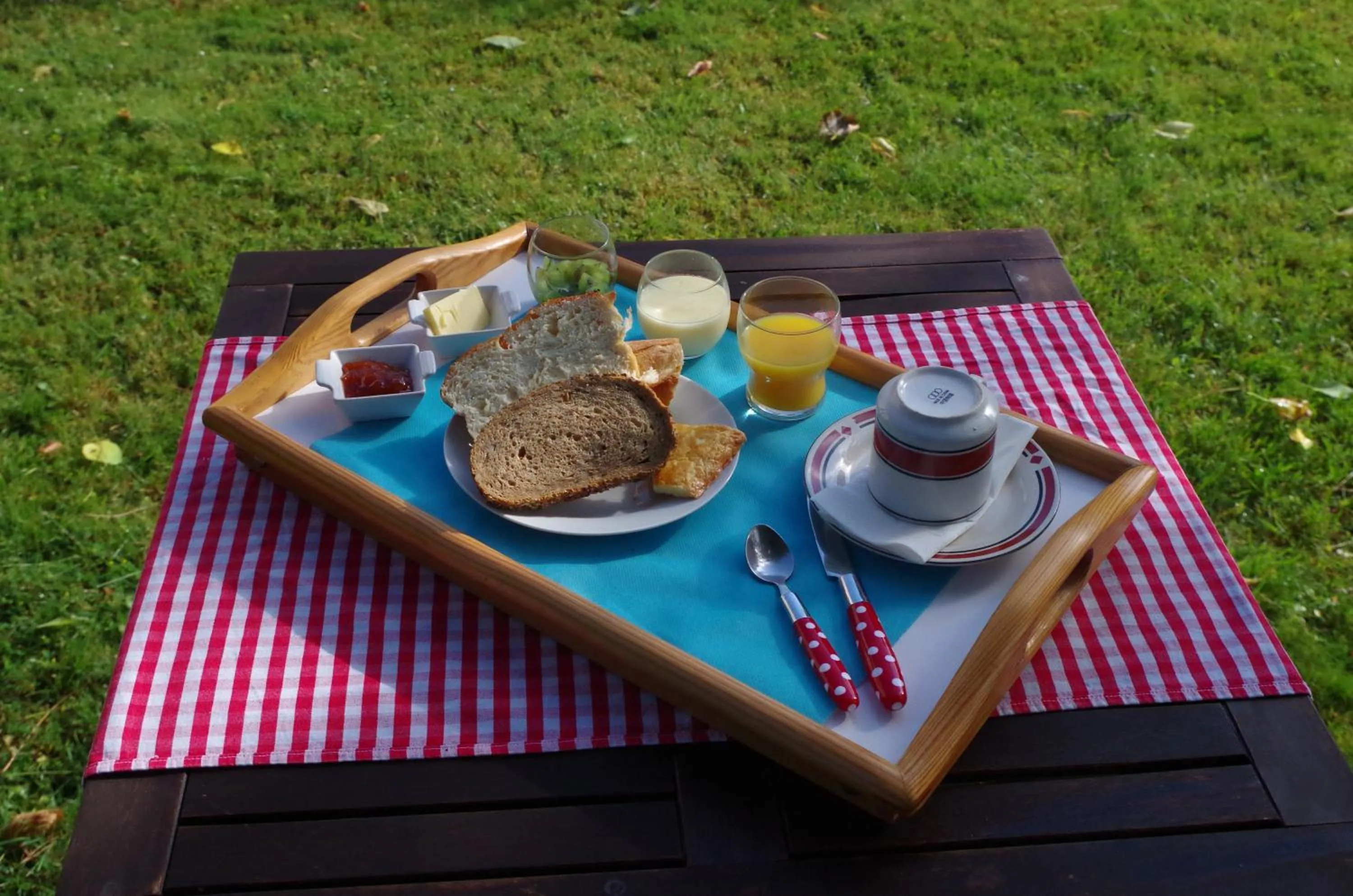 Food and drinks in Maison d'Hôtes Le Cadran Solaire