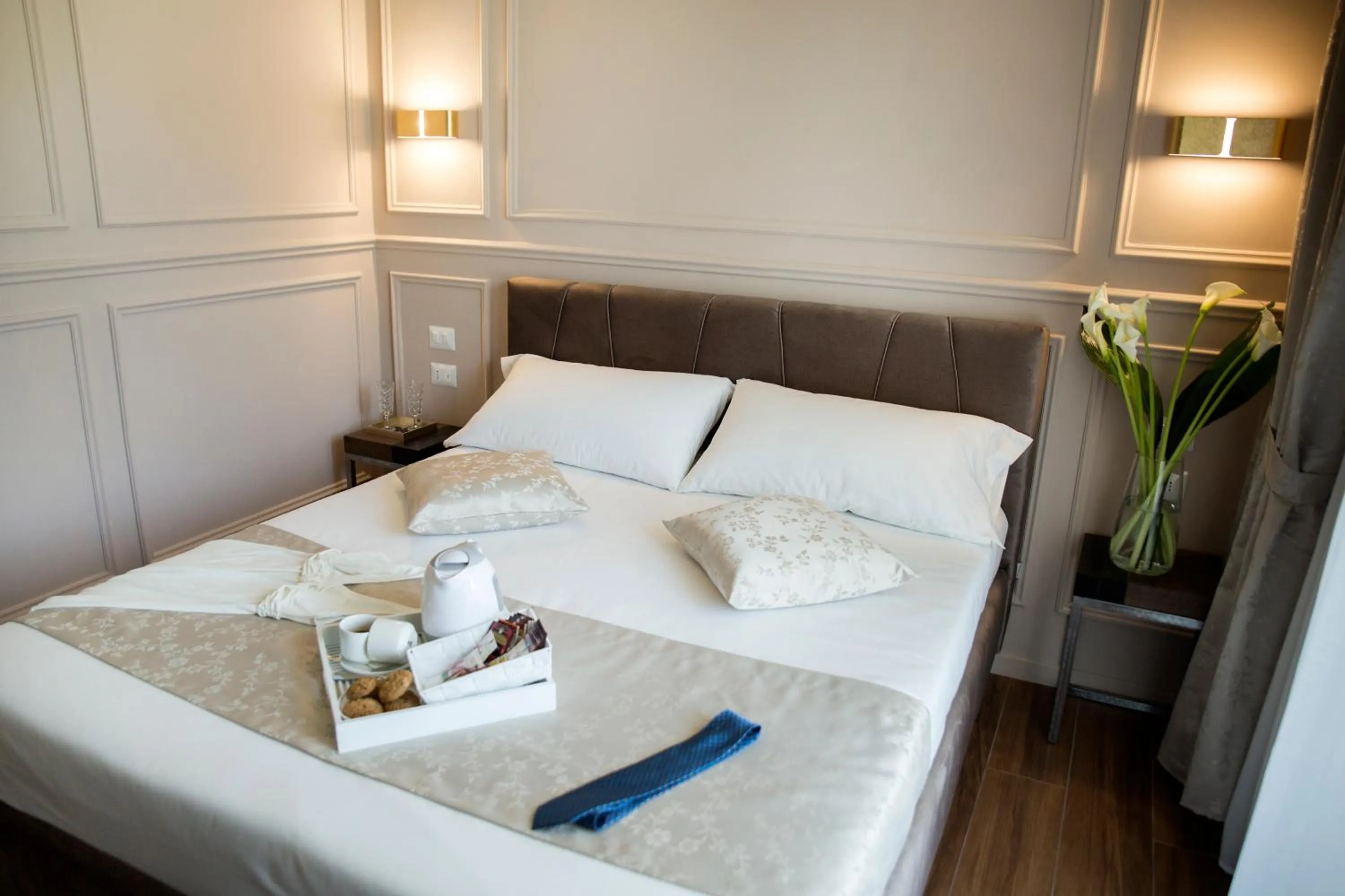 Photo of the whole room, Bed in Unicum Roma Suites