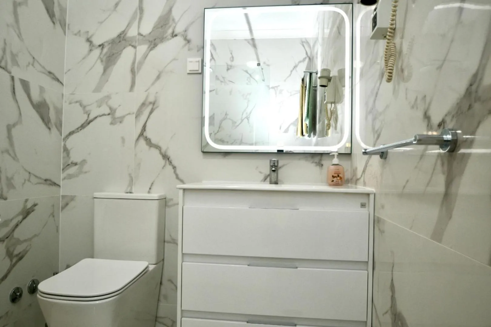 Shower in Sol Mar