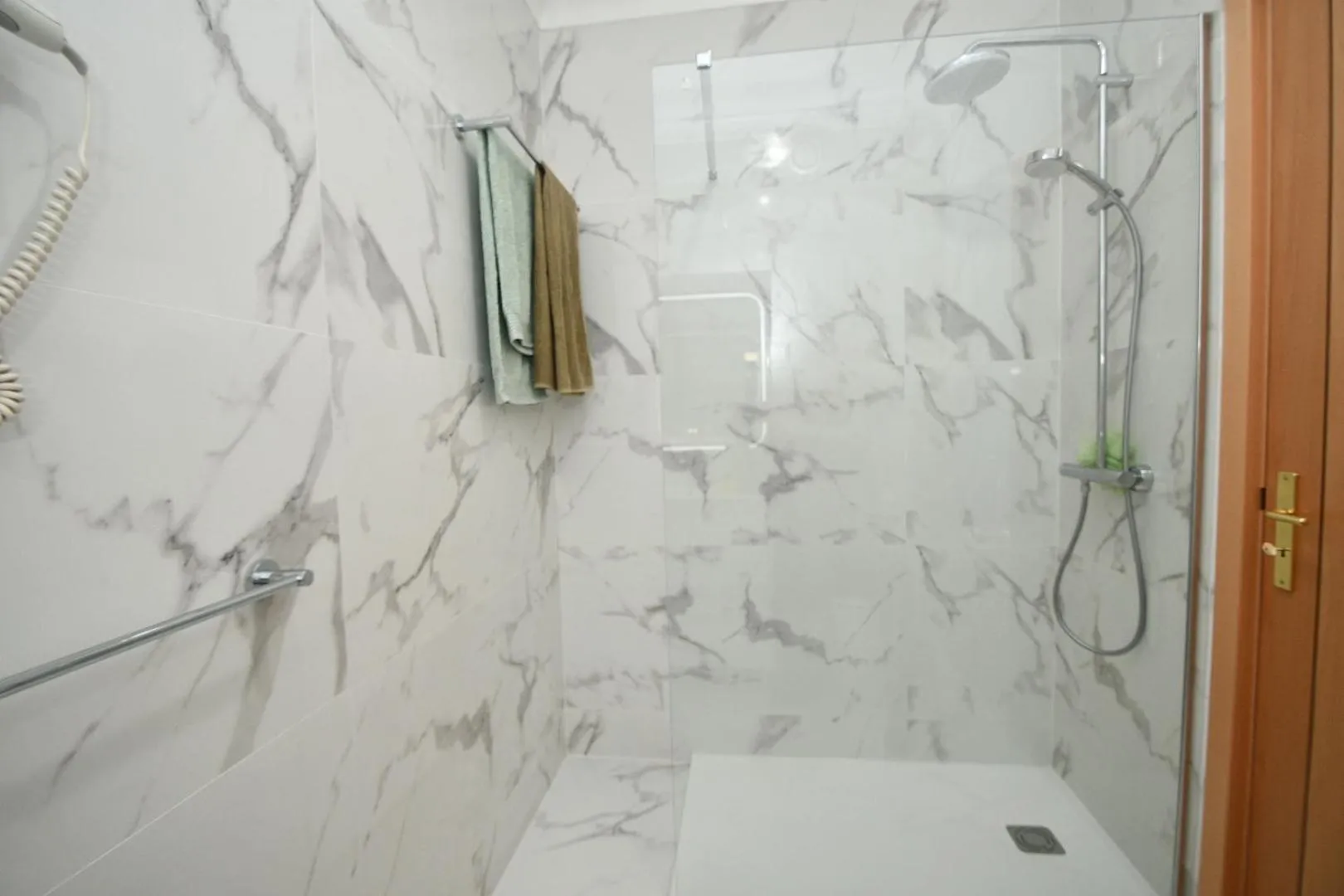 Shower in Sol Mar