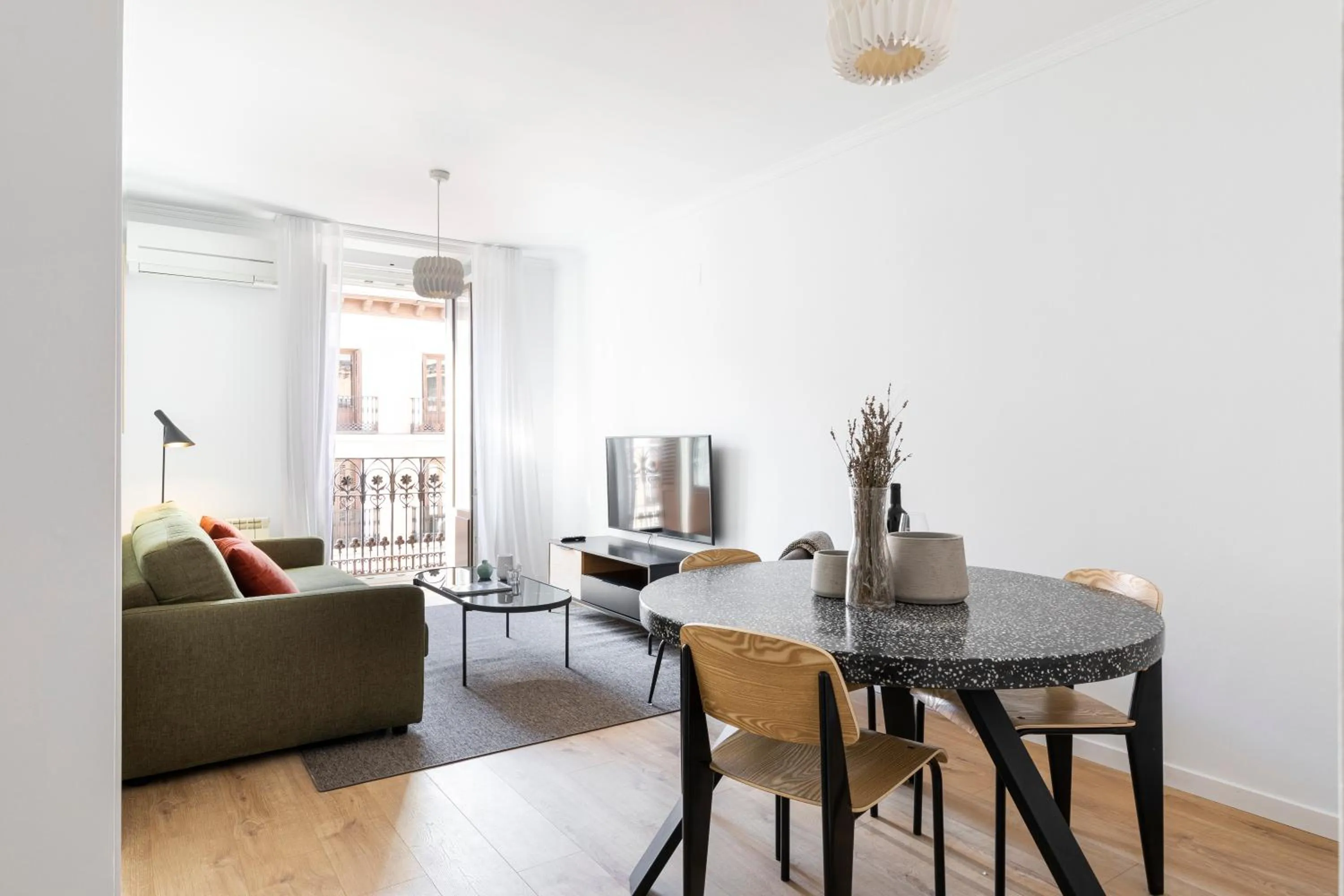 Living room in Aspasios Calle Mayor Apartments