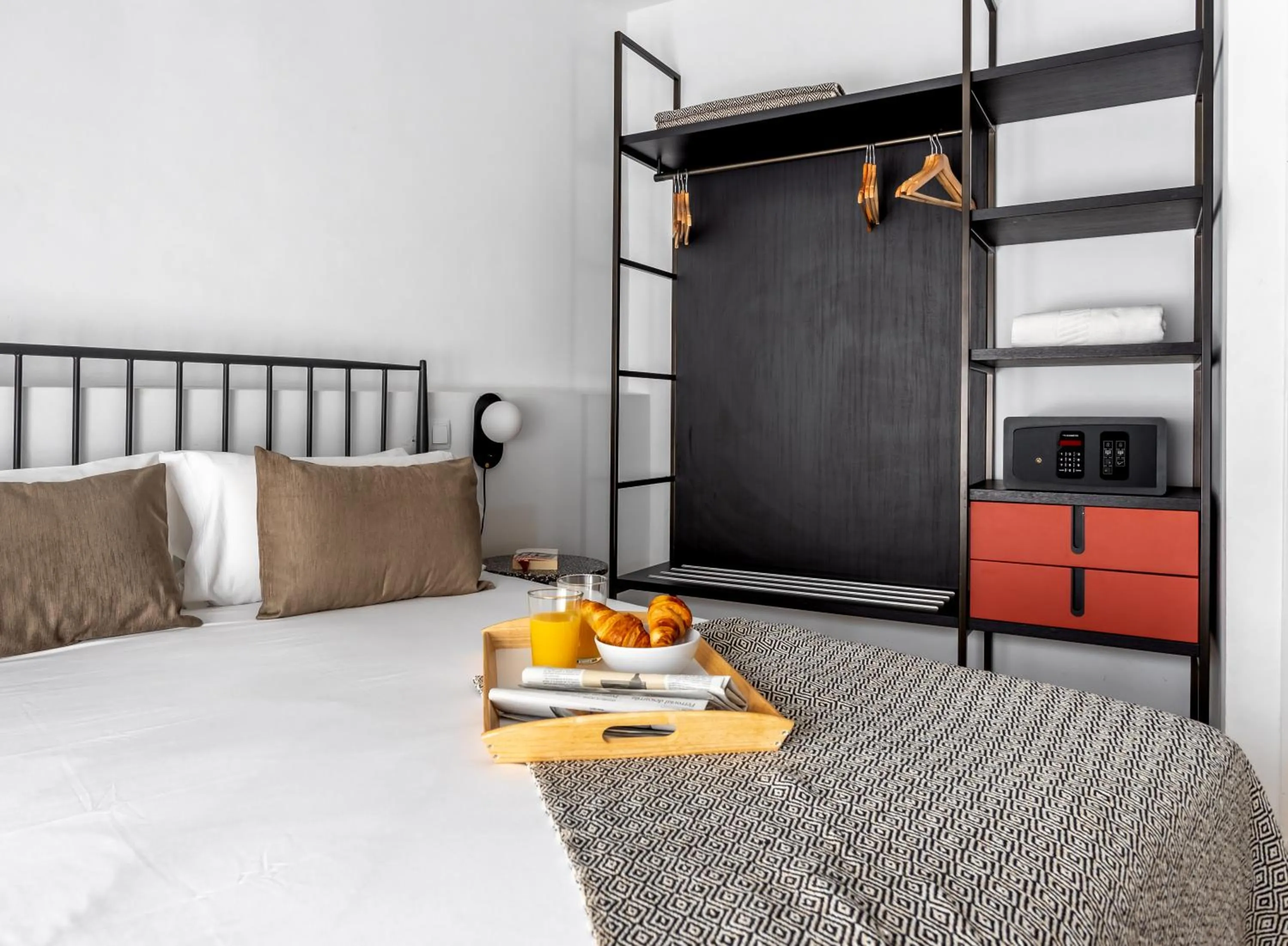 Bedroom, Bed in Aspasios Calle Mayor Apartments