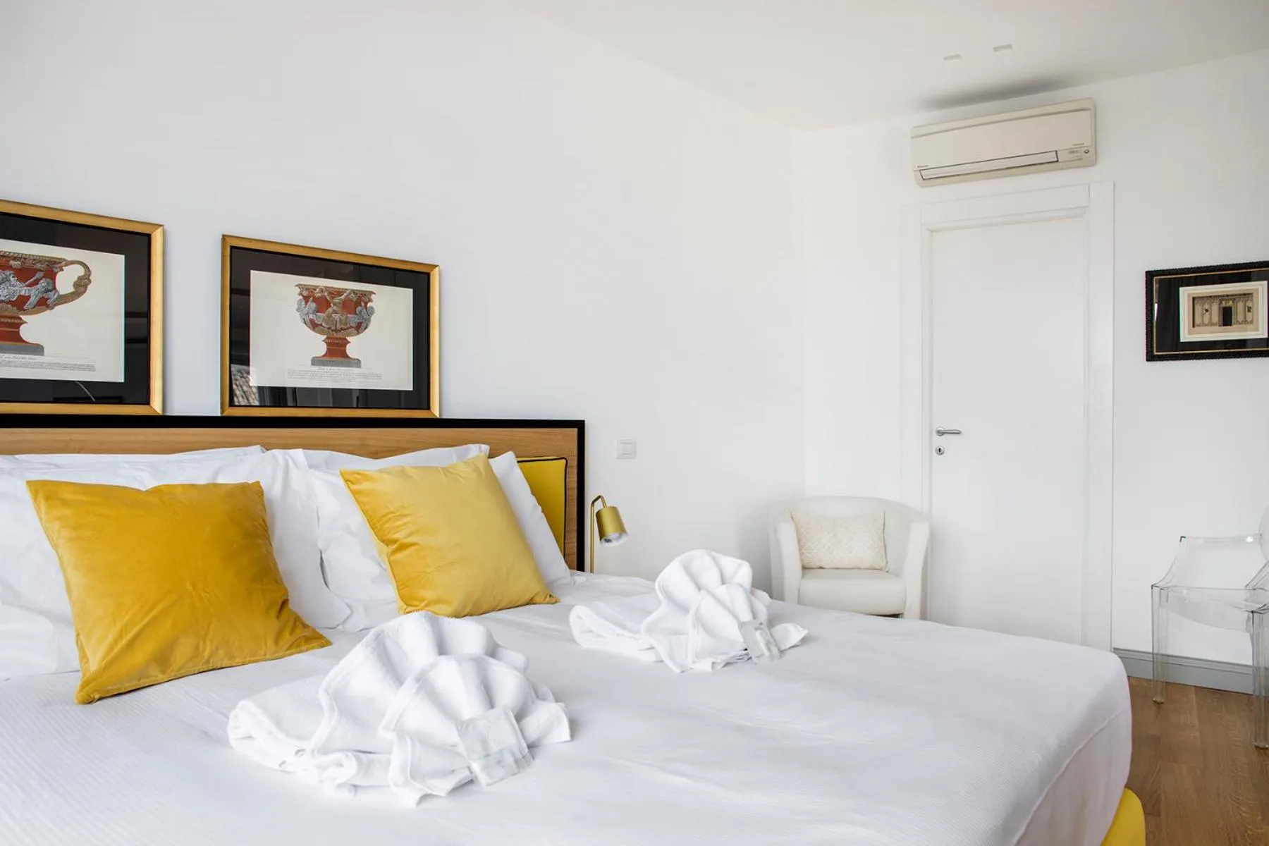 Bed in Penthouse Rome Capitol
