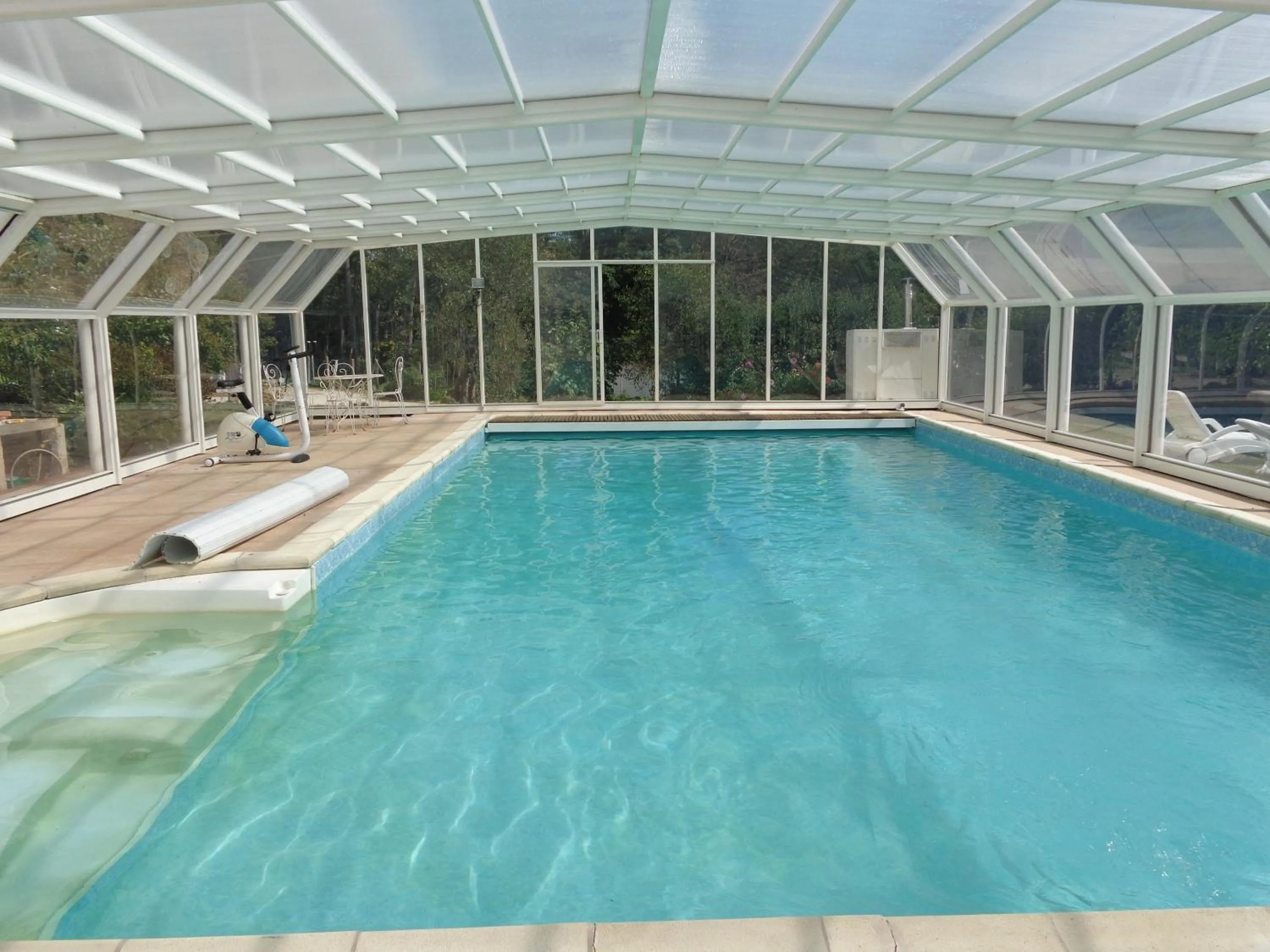 Swimming pool in Chambres d'hôtes Legros