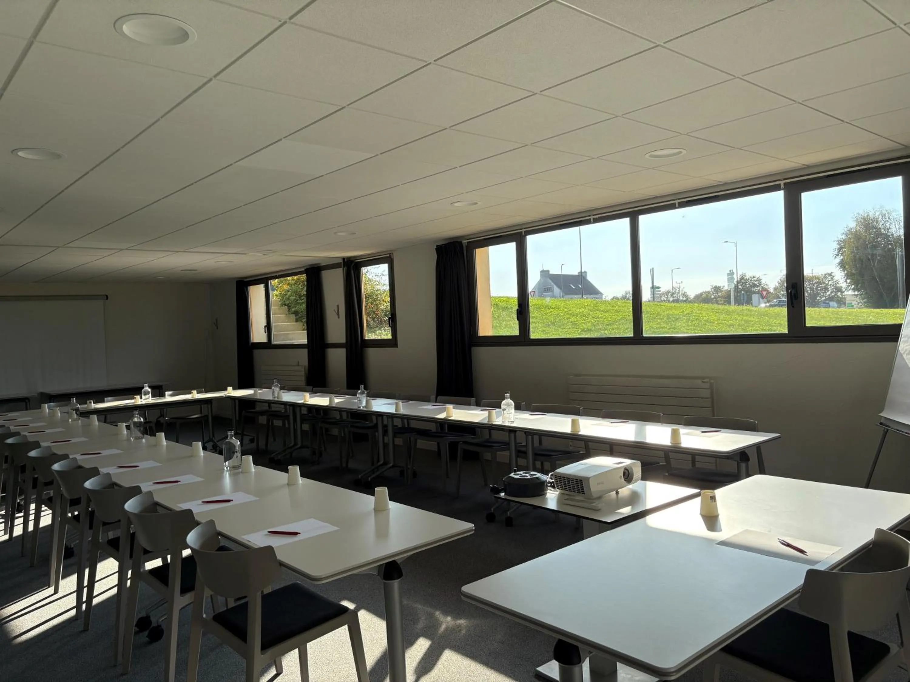 Meeting/conference room in Brit Hotel Quimper Nord