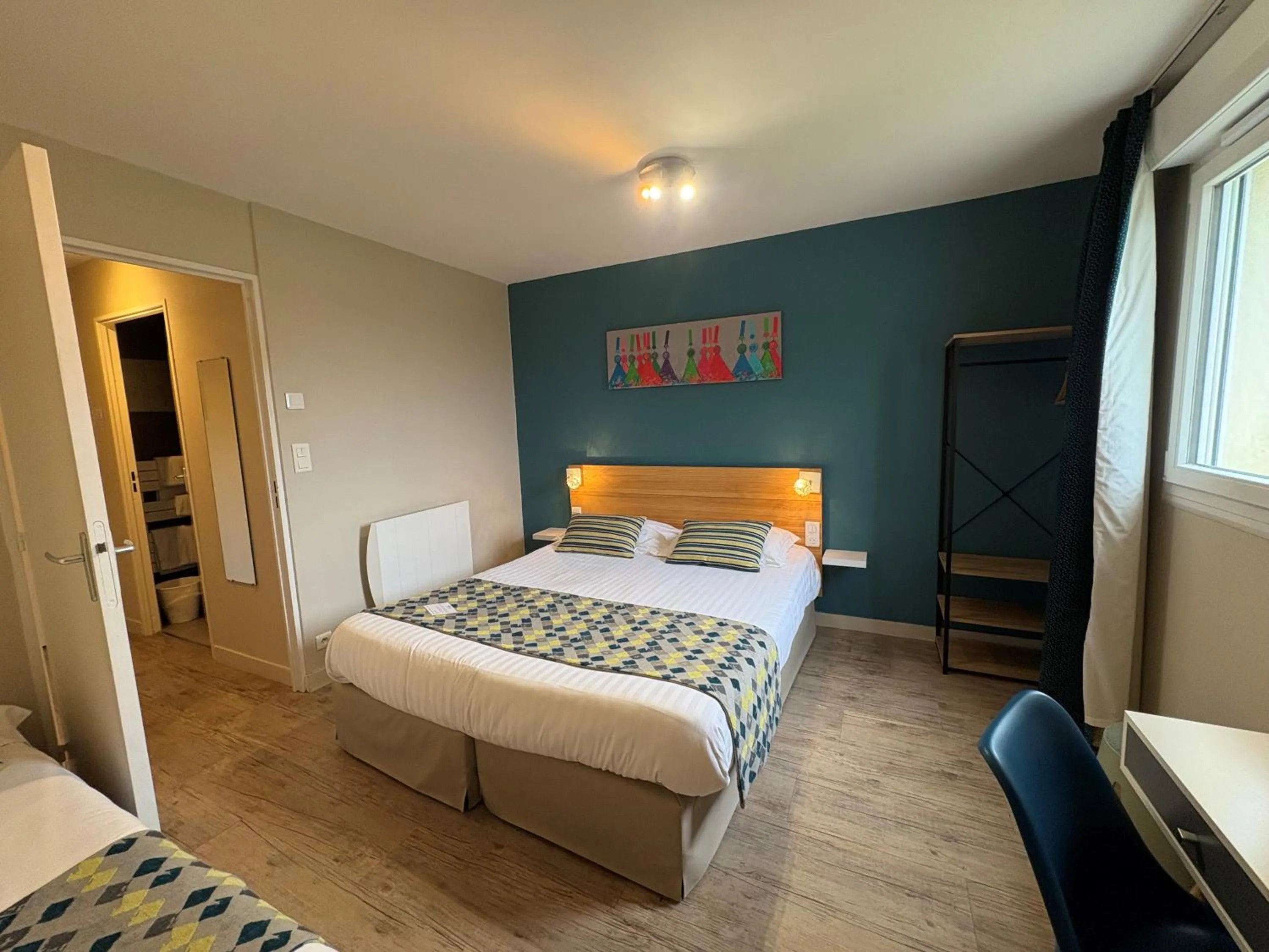 Bed in Brit Hotel Quimper Nord