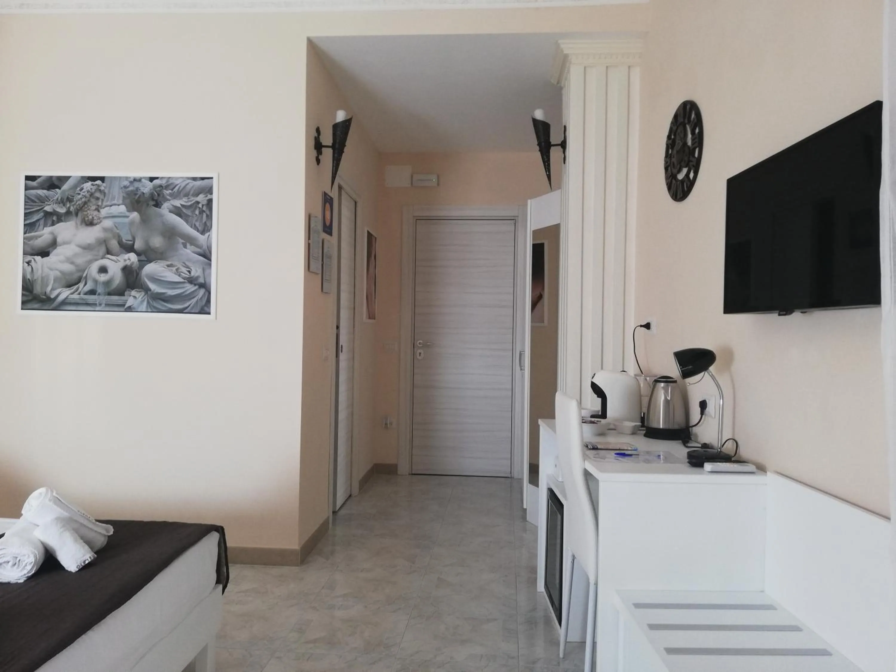 Coffee/tea facilities in OLYMPUS ROOM