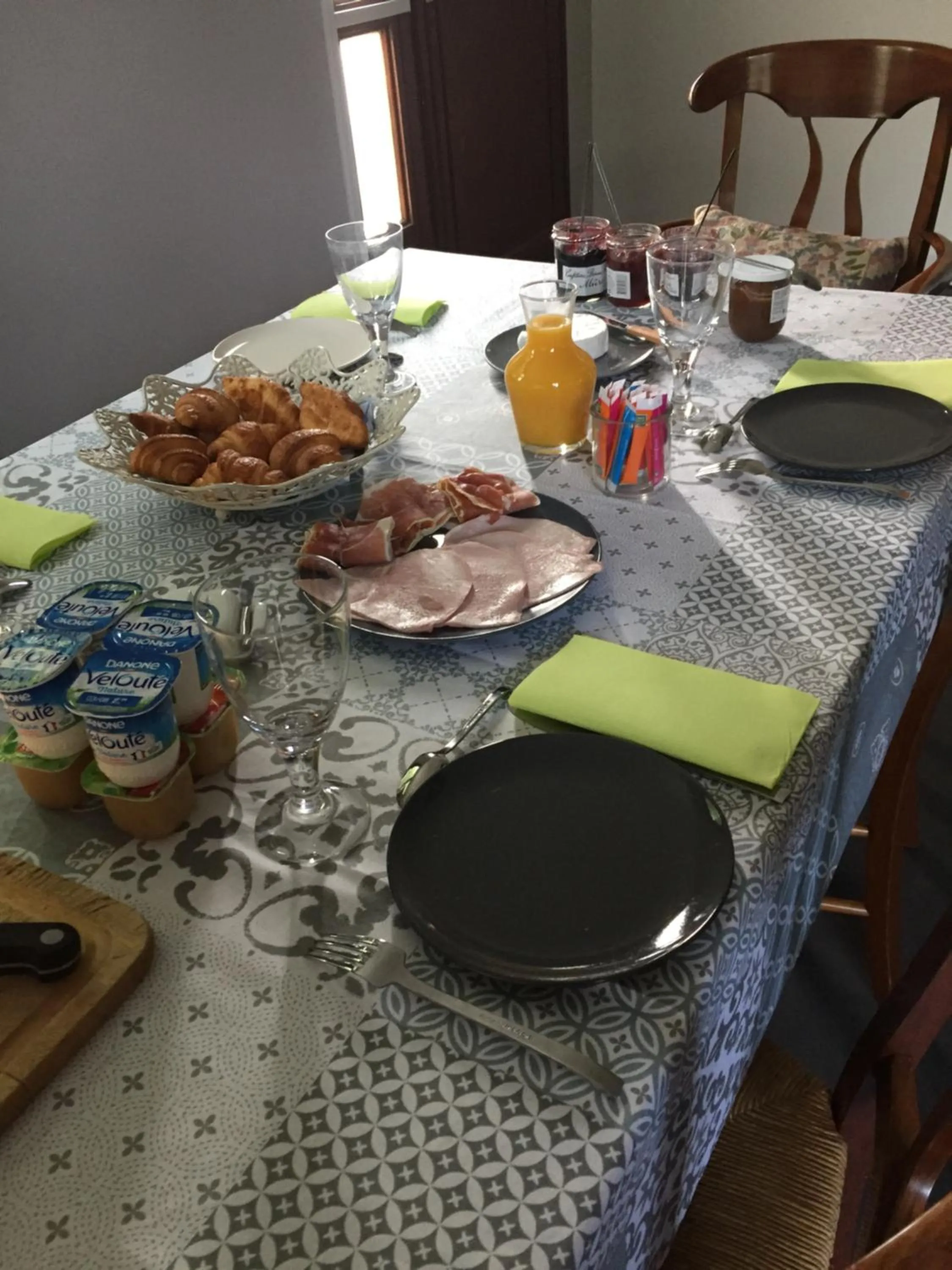 Breakfast in Sous la tour