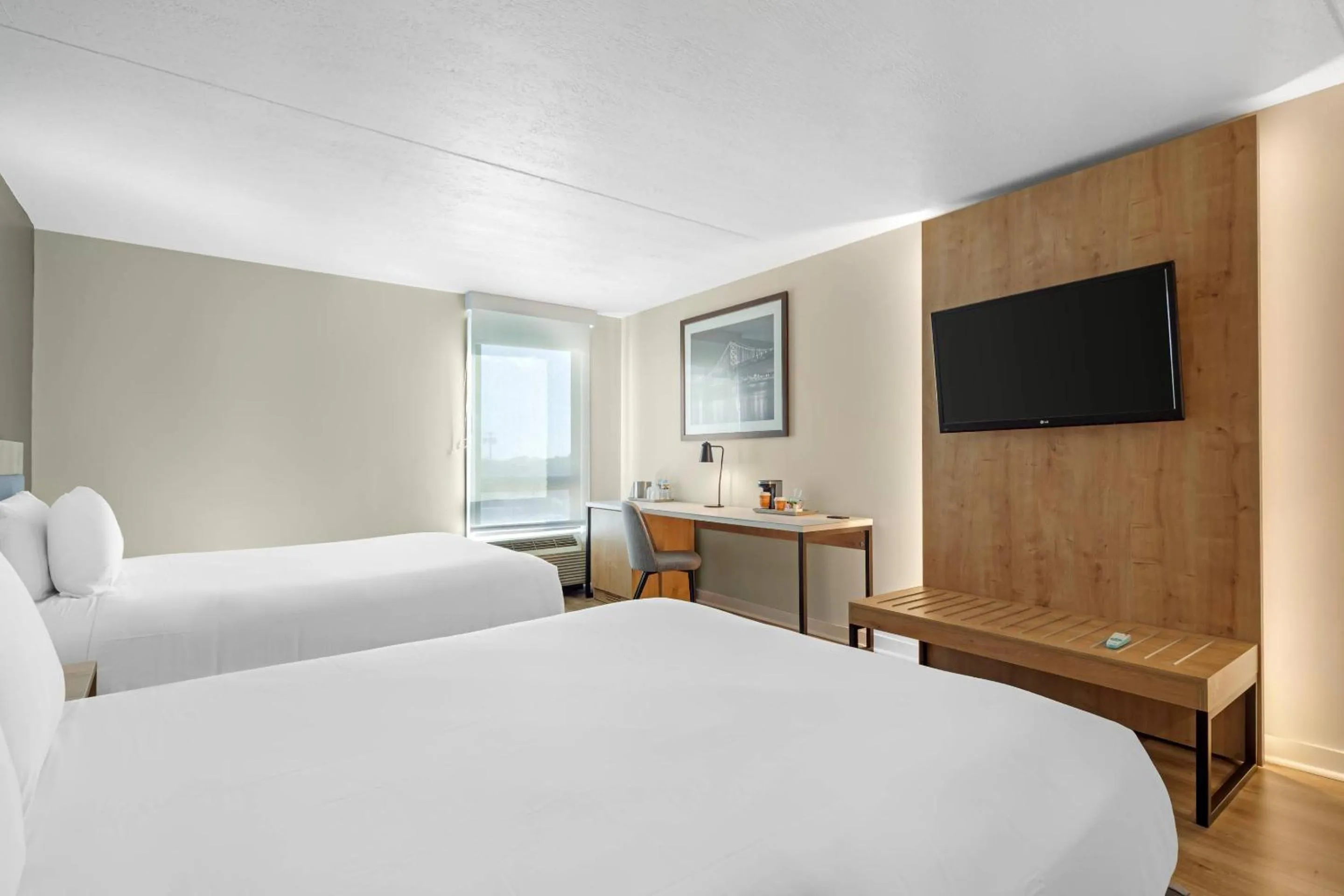 Bedroom, Bed in Radisson Hotel Philadelphia Northeast