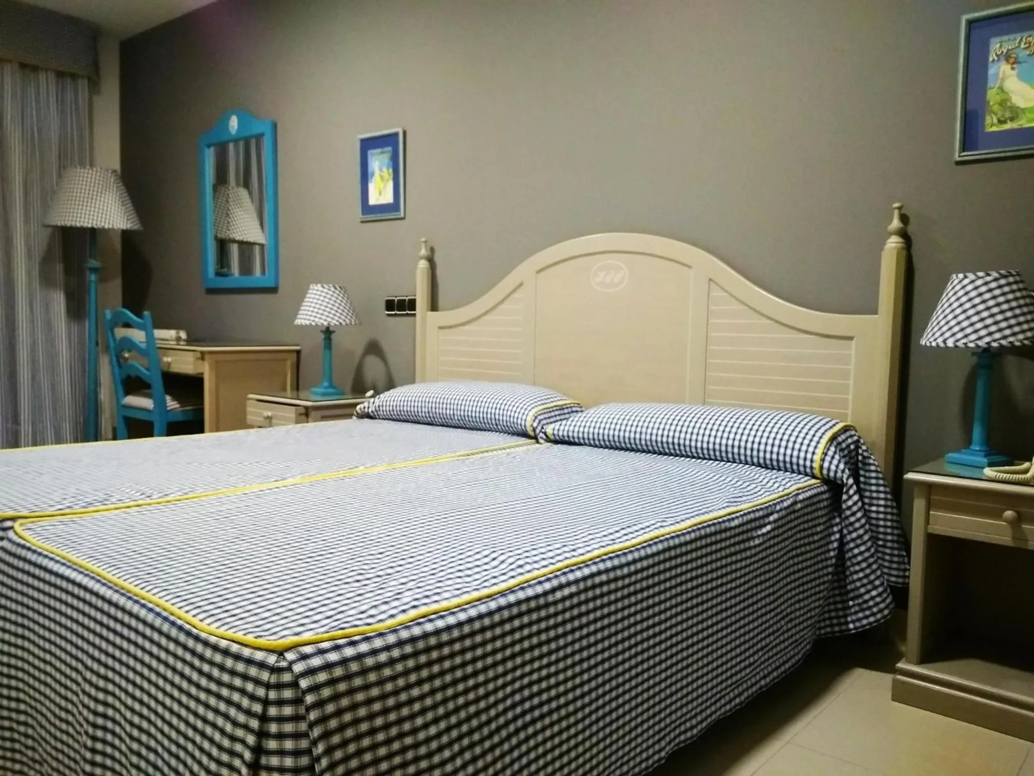 Photo of the whole room, Bed in Hotel Pineda Playa