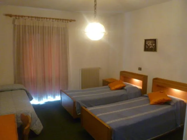 Photo of the whole room in Albergo Negritella