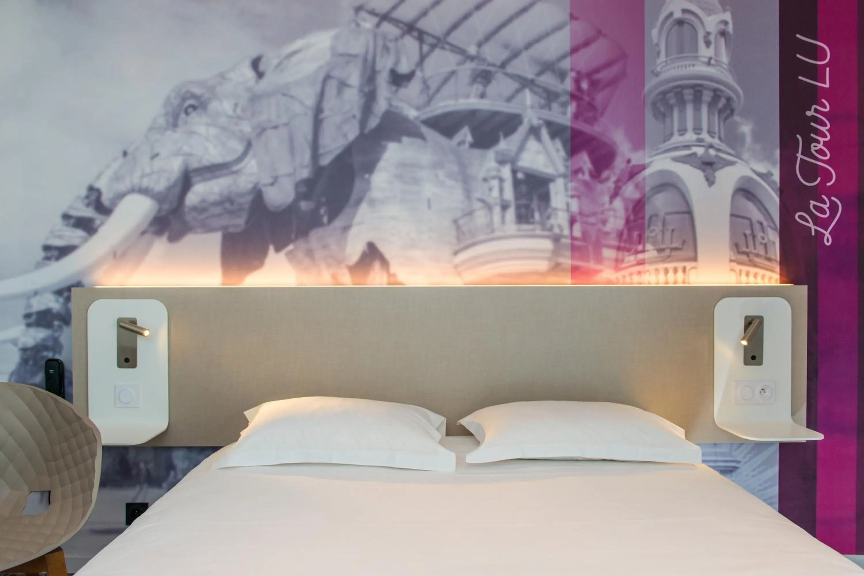 Bedroom, Bed in Brit Hotel Nantes Vigneux - L'Atlantel