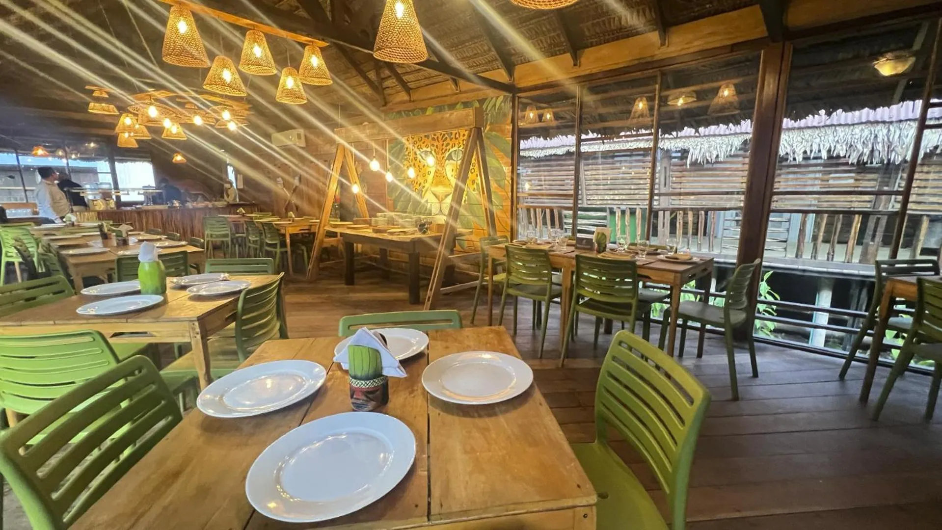 Restaurant/places to eat in Hotel Amazon by On Vacation