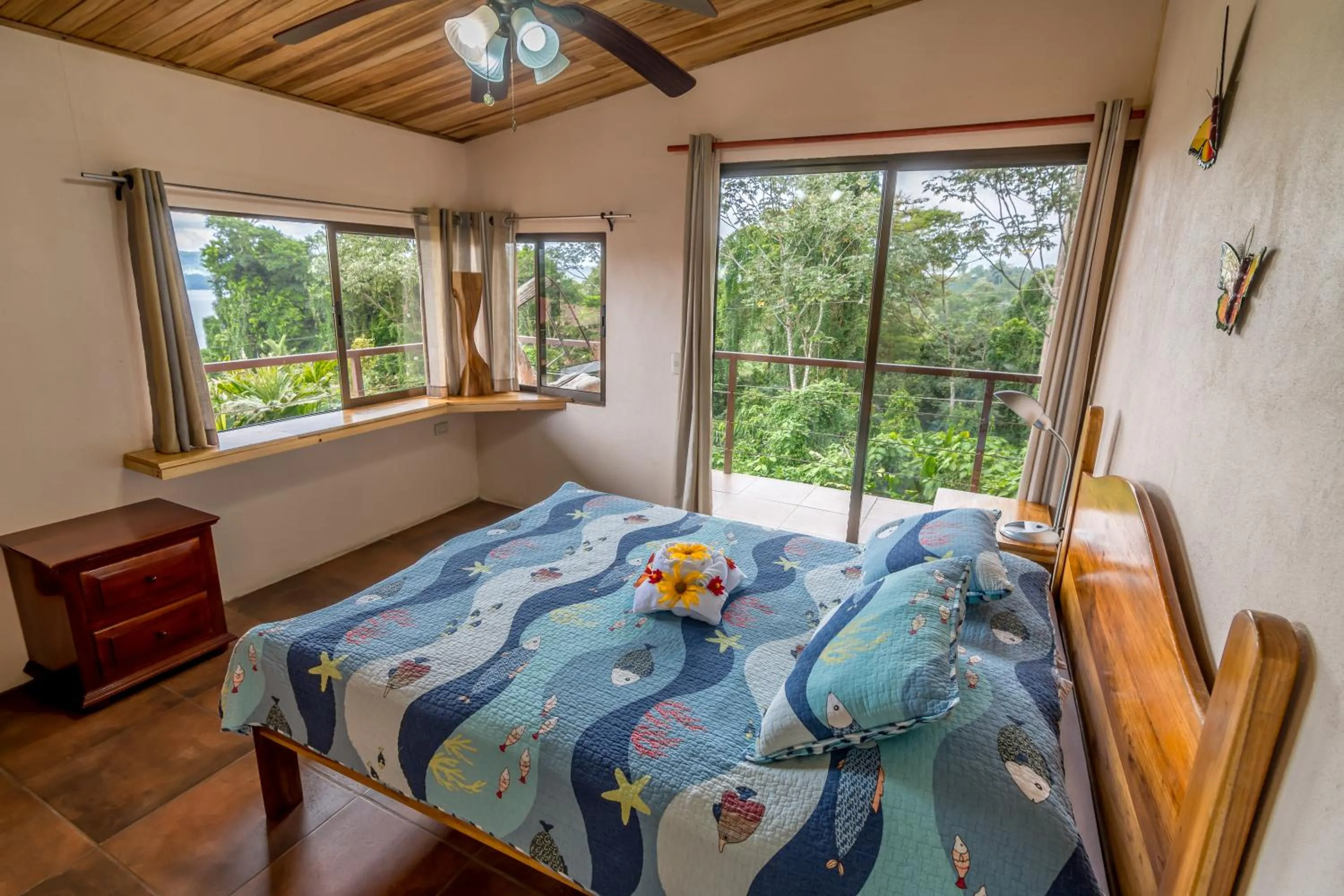 Bed in Hotel Nepenthe B&B