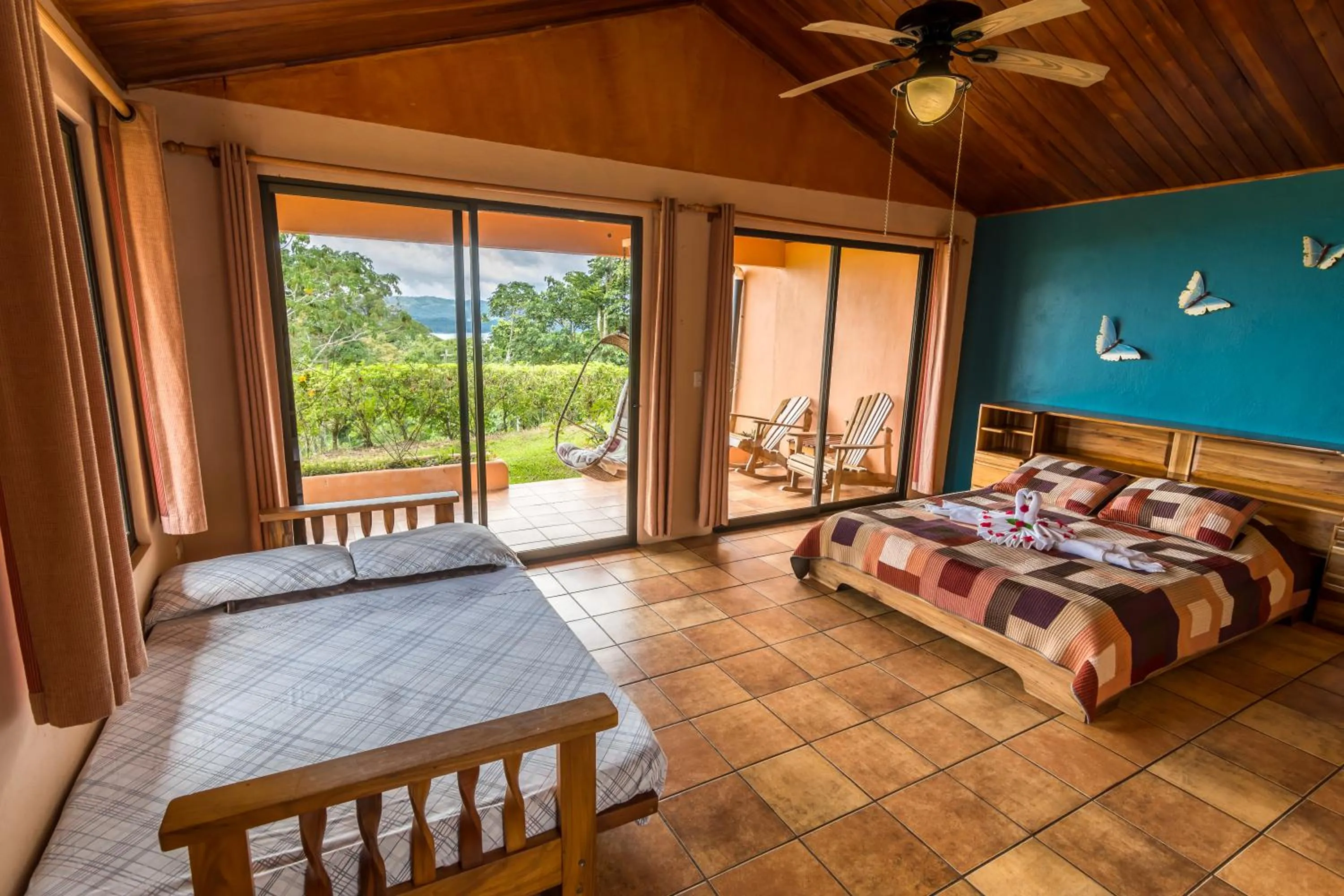 Bed in Hotel Nepenthe B&B