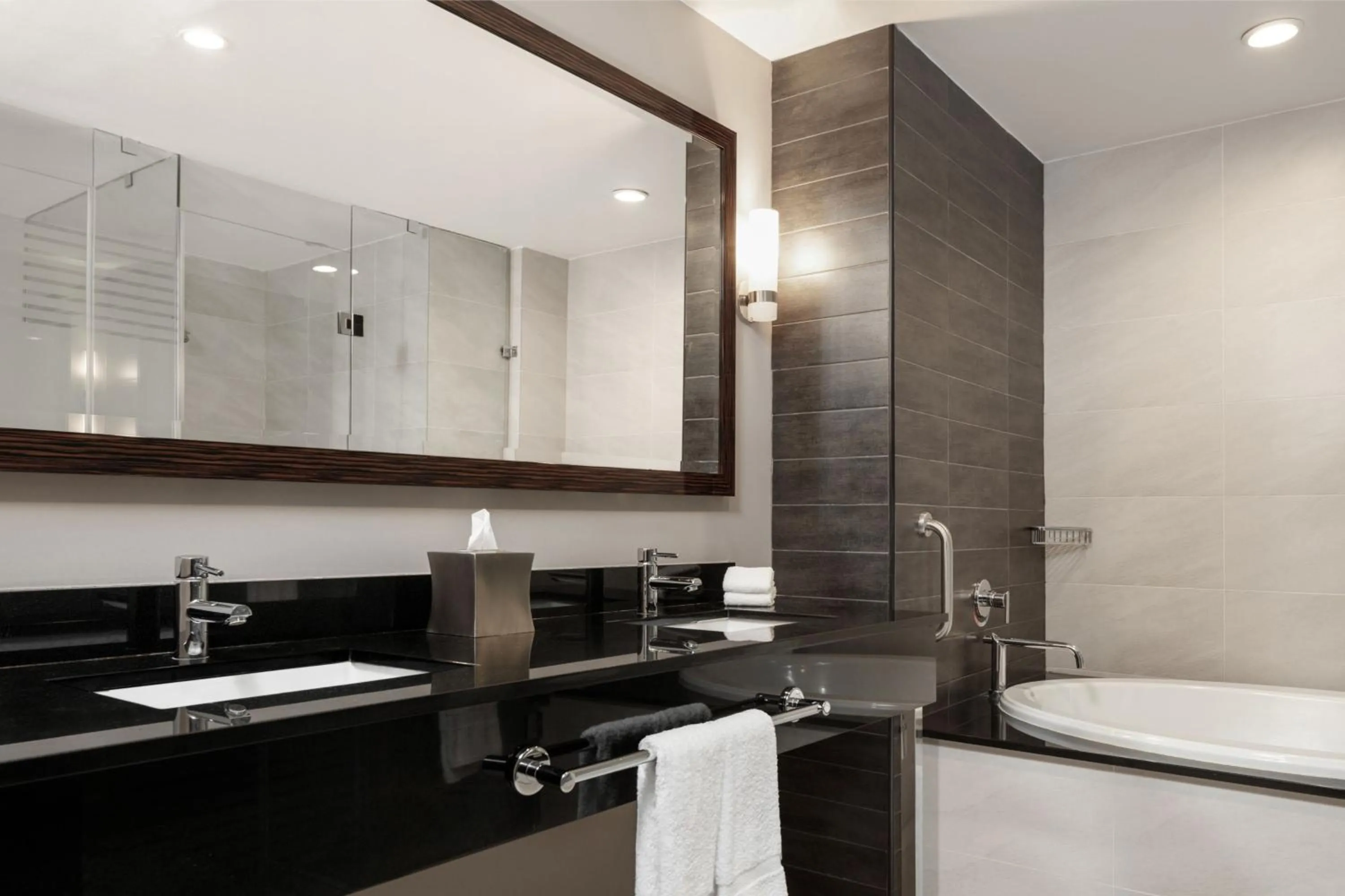 Bathroom in Marriott Panama Hotel - Albrook