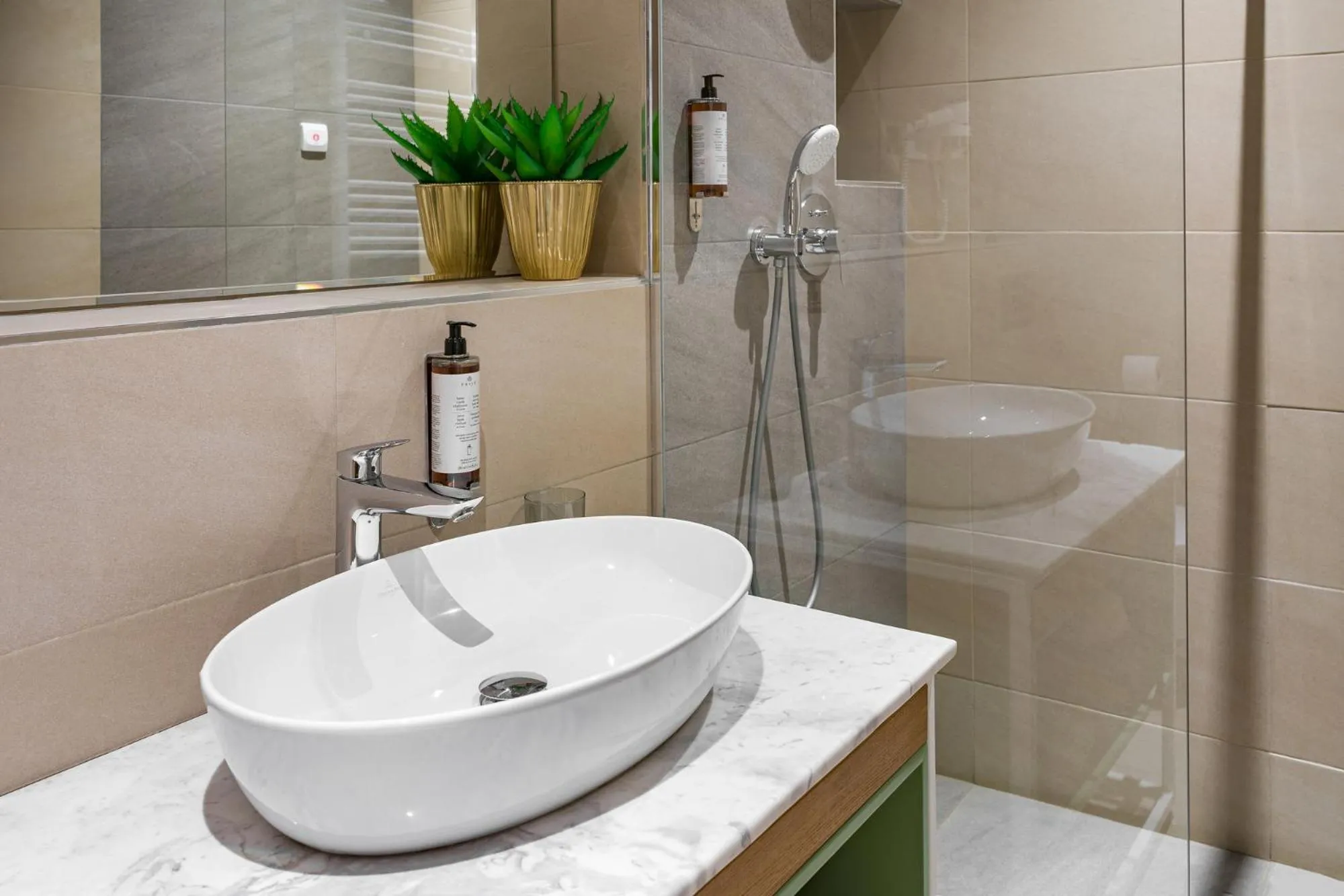 Bathroom in Riva Mamaia Beach Apart Hotel