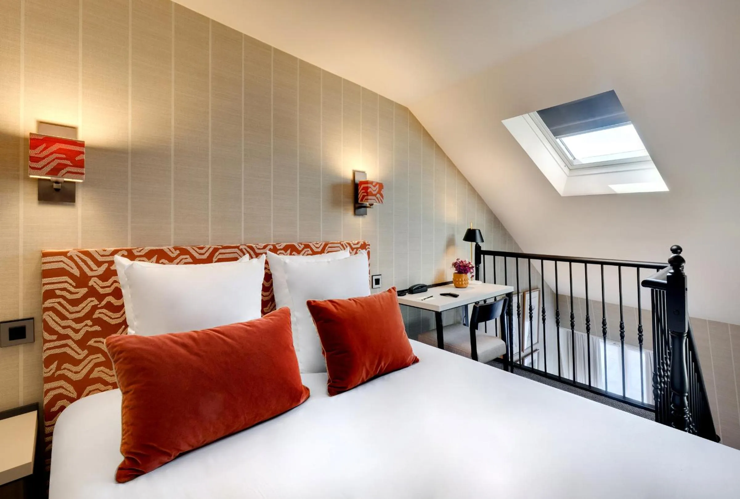 Bedroom, Bed in Le Senat