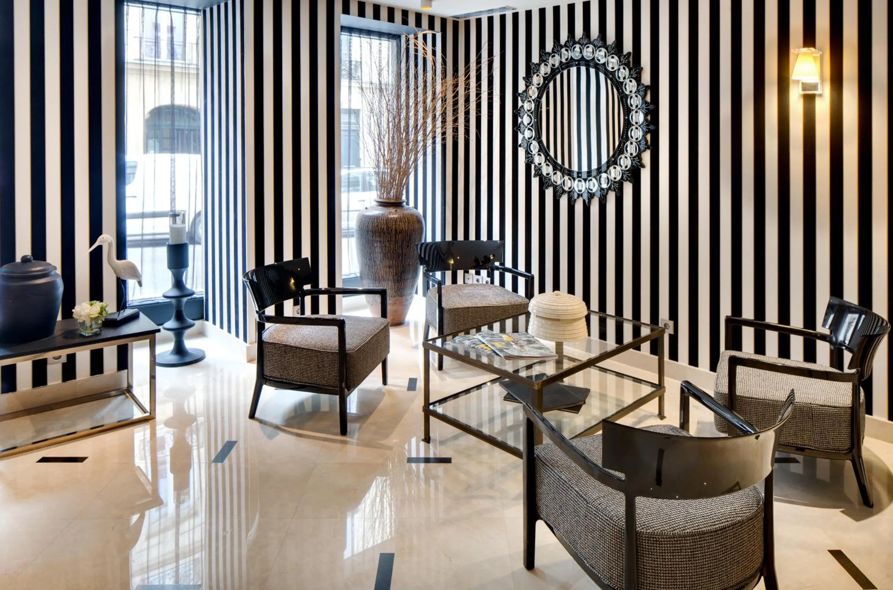 Seating area in Le Senat