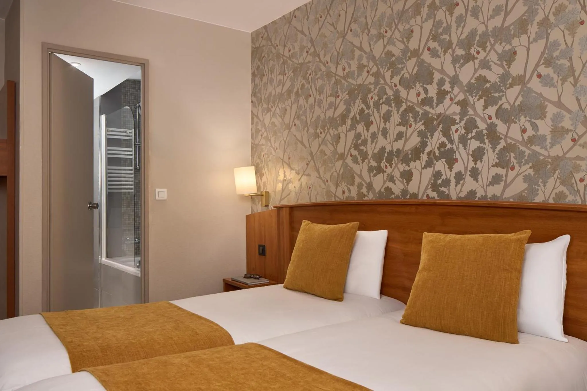 Bathroom, Bed in Timhotel Opera Madeleine