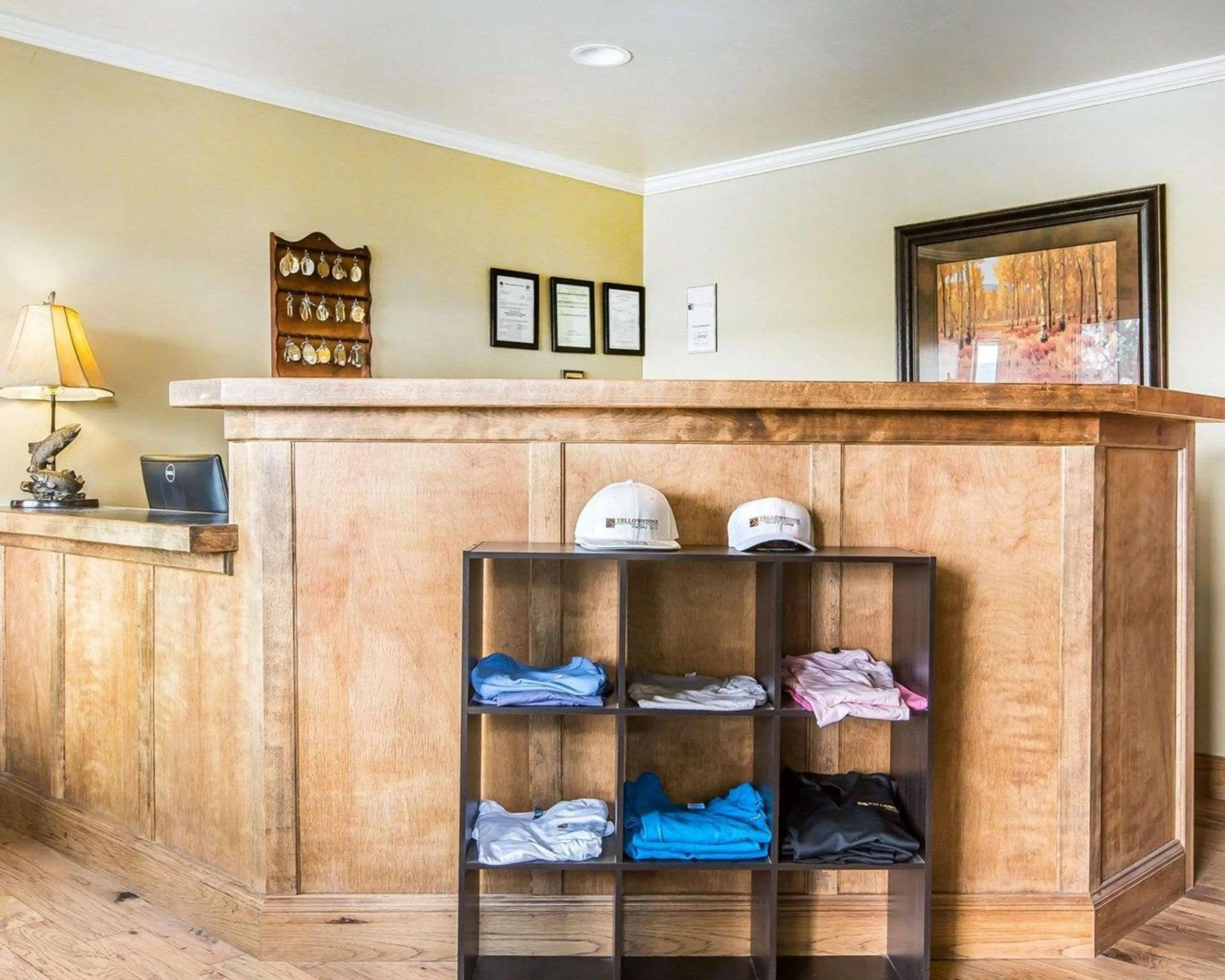 Lobby or reception in Yellowstone Valley Lodge, an Ascend Collection Hotel