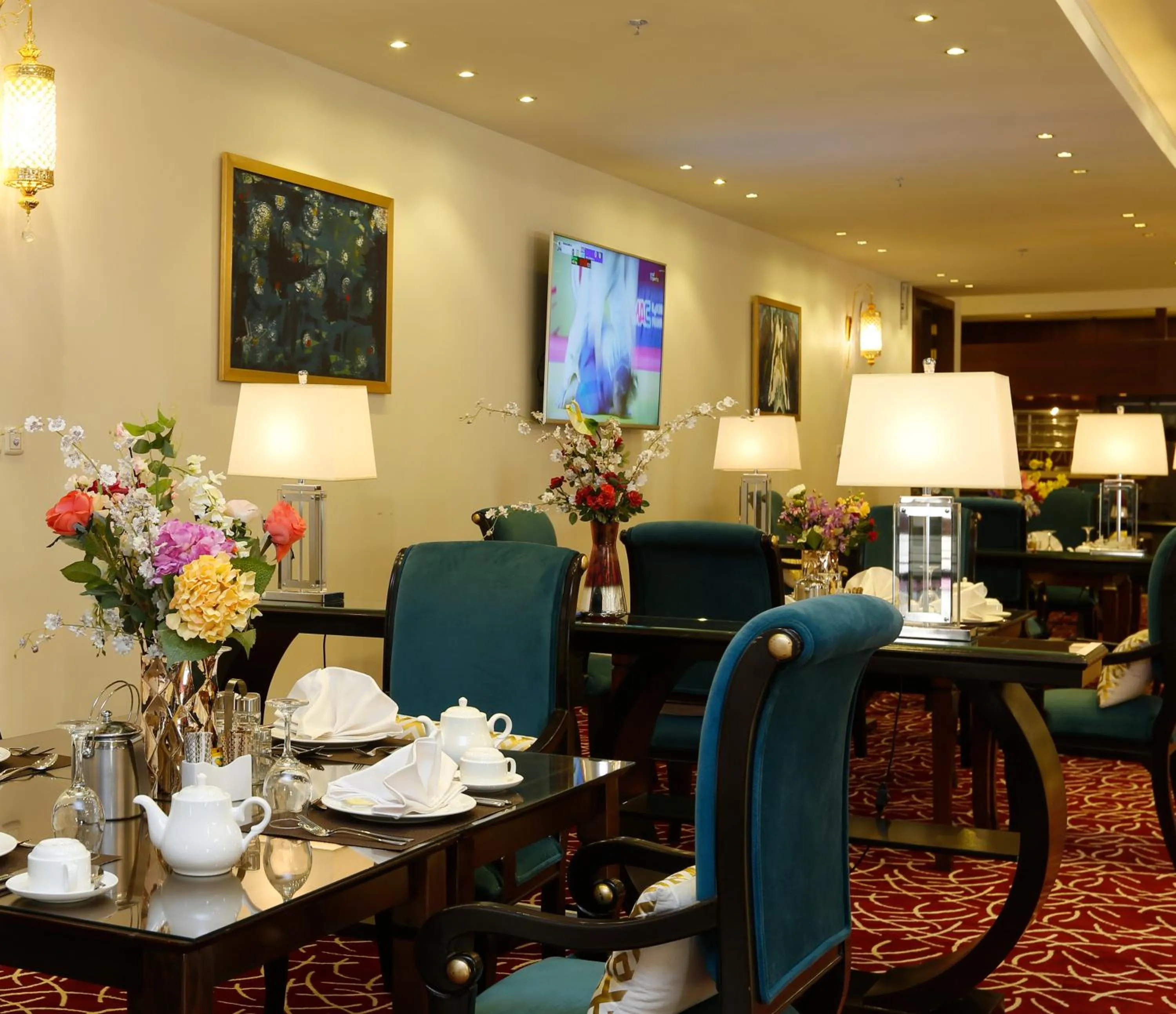 Restaurant/places to eat in Innyar Hotel