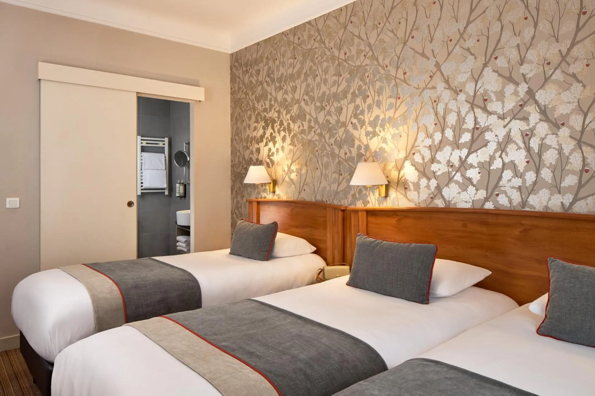 Bedroom, Bed in Timhotel Palais Royal