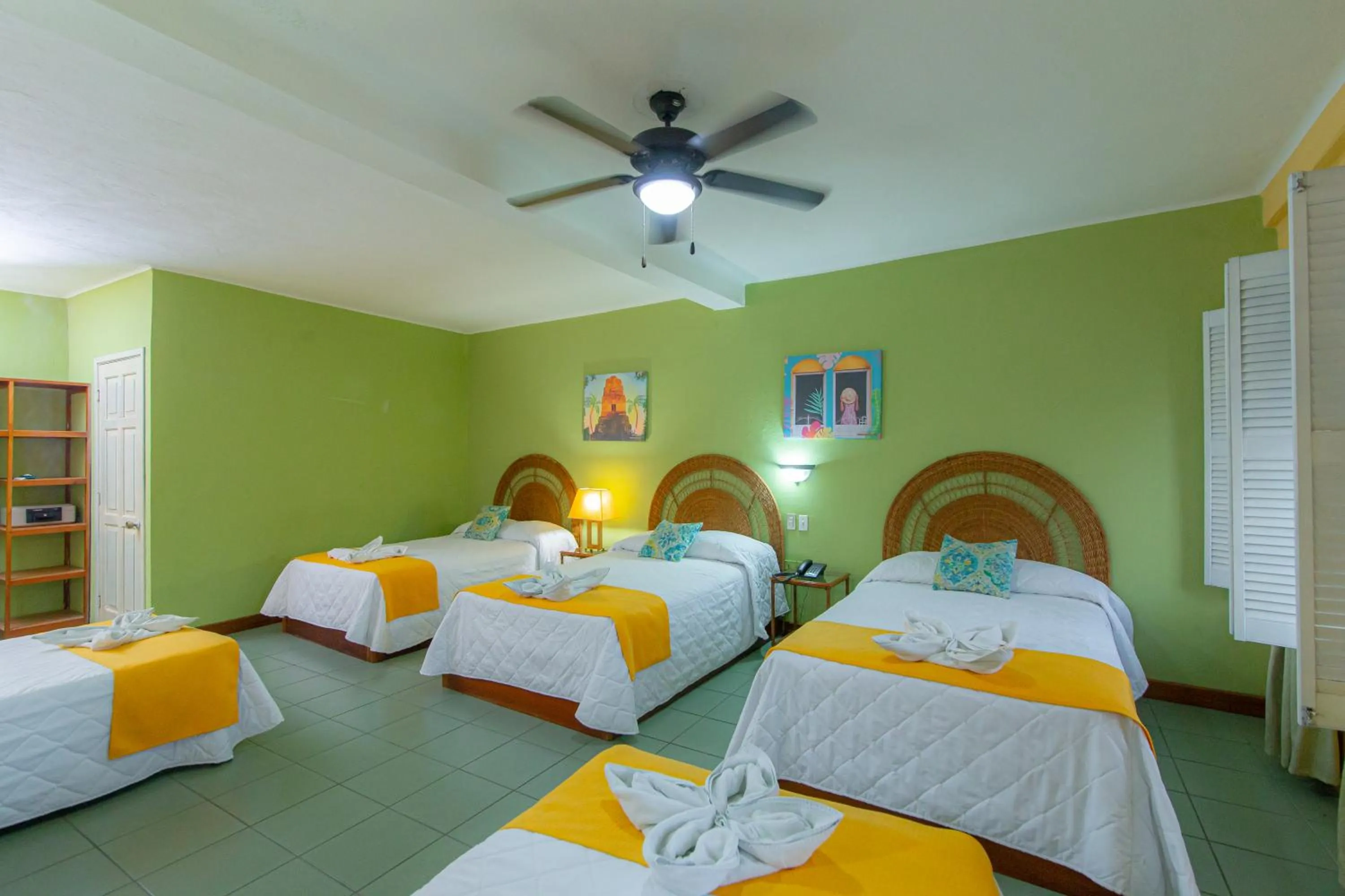 Family, Bed in Hotel Santana