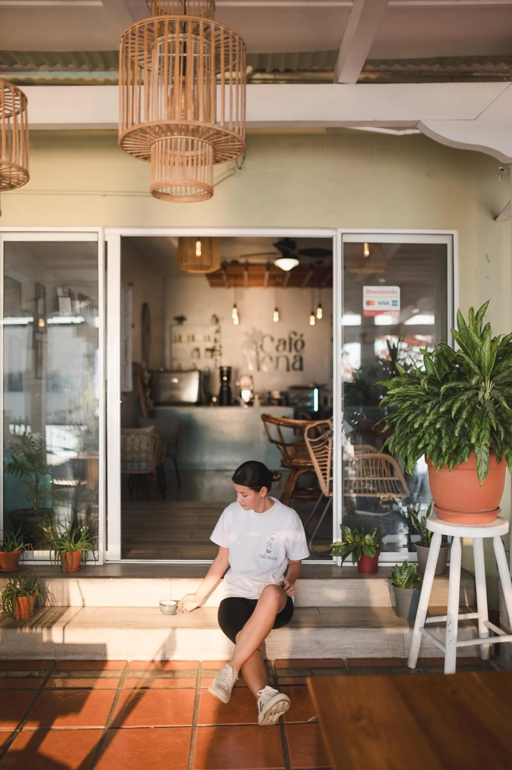 Restaurant/places to eat in Hotel Santana